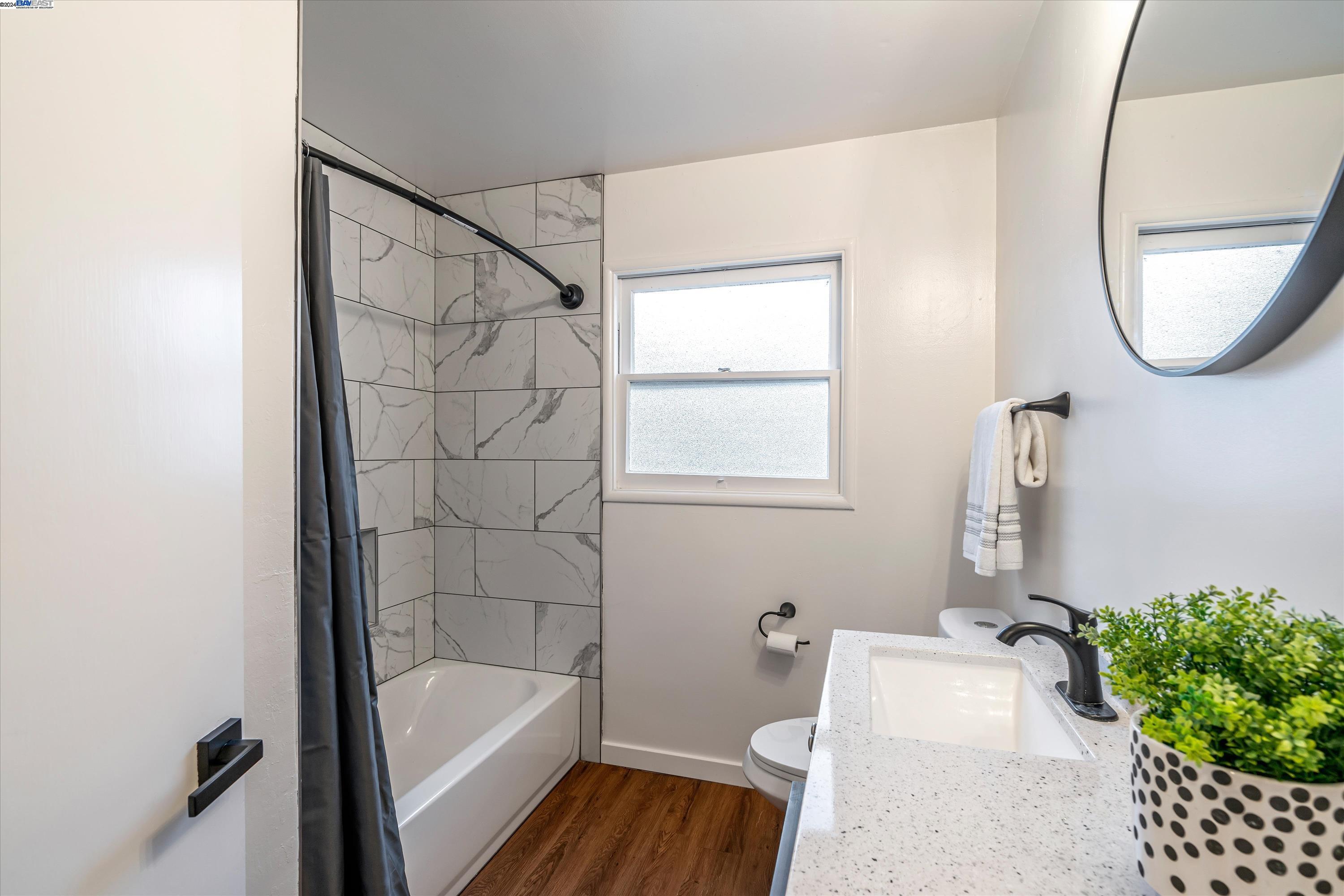 Detail Gallery Image 15 of 60 For 30063 Palomares Rd, Castro Valley,  CA 94552 - 5 Beds | 4 Baths