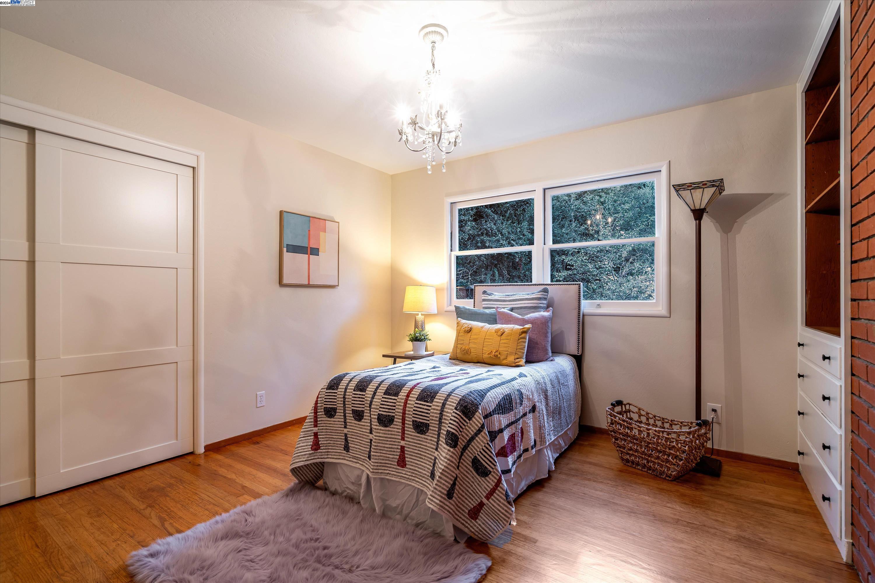 Detail Gallery Image 16 of 60 For 30063 Palomares Rd, Castro Valley,  CA 94552 - 5 Beds | 4 Baths