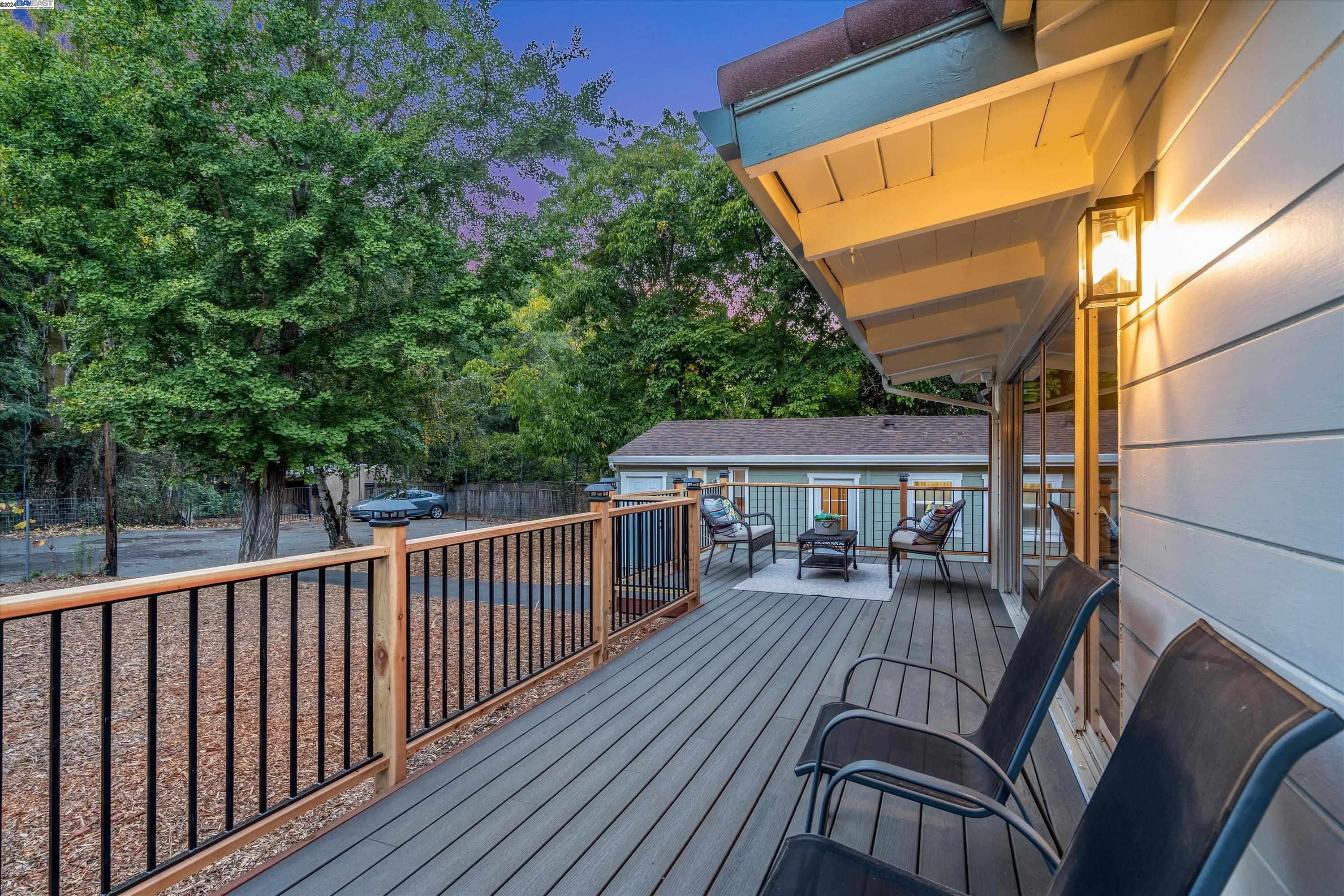 Detail Gallery Image 22 of 60 For 30063 Palomares Rd, Castro Valley,  CA 94552 - 5 Beds | 4 Baths