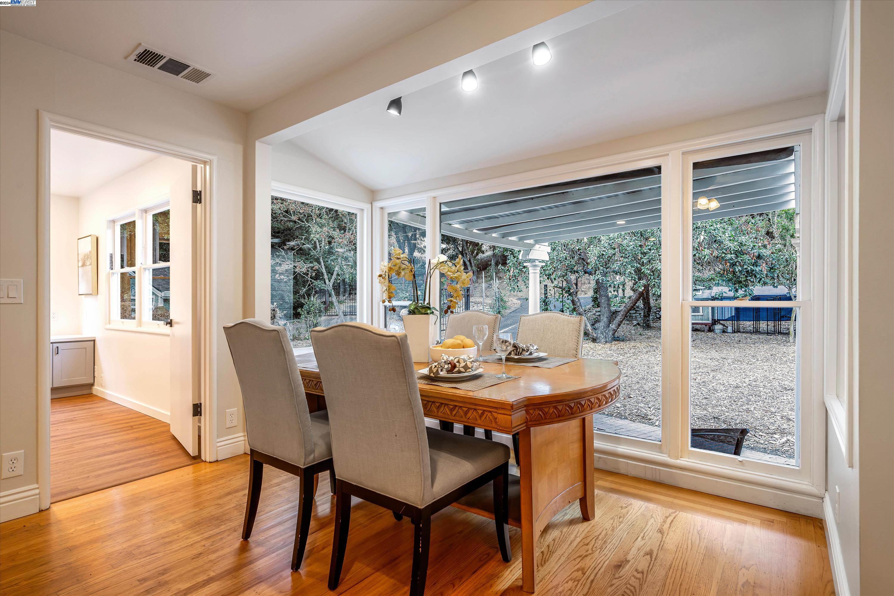Detail Gallery Image 41 of 60 For 30063 Palomares Rd, Castro Valley,  CA 94552 - 5 Beds | 4 Baths