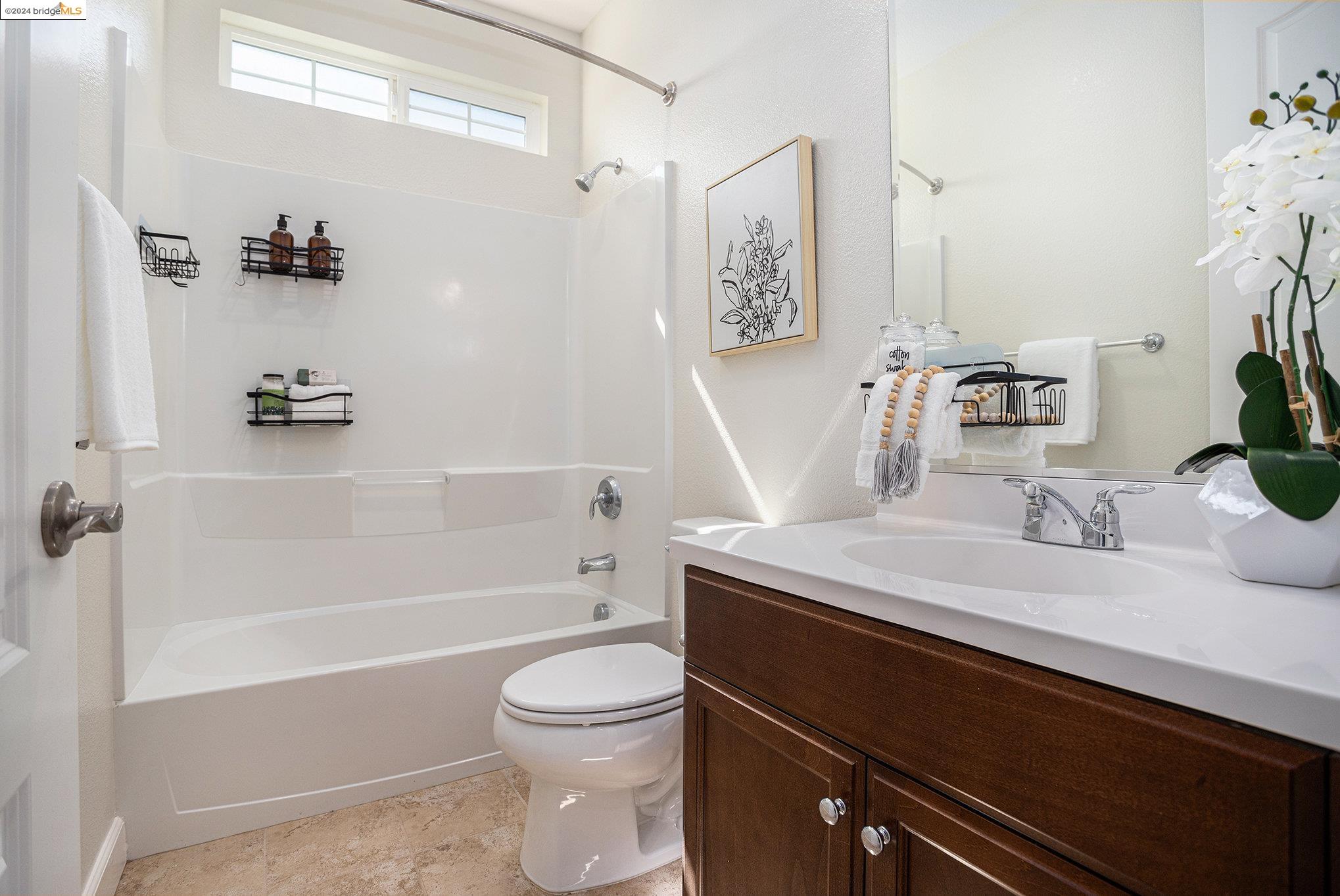 Detail Gallery Image 33 of 44 For 1370 Bellerose Ct, Brentwood,  CA 94513 - 4 Beds | 4/1 Baths