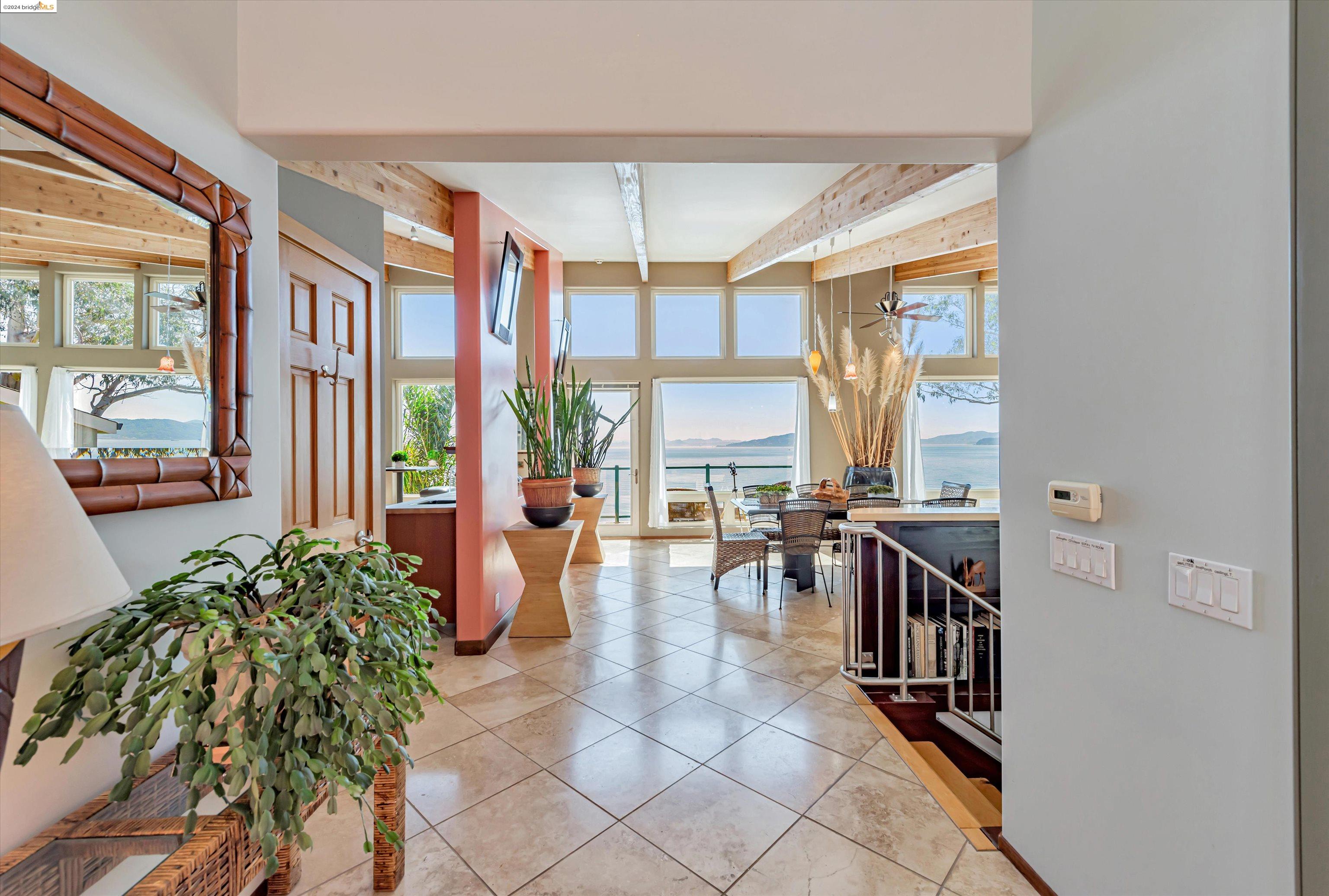 Detail Gallery Image 9 of 57 For 279 Western Dr, Richmond,  CA 94801 - 3 Beds | 3/1 Baths