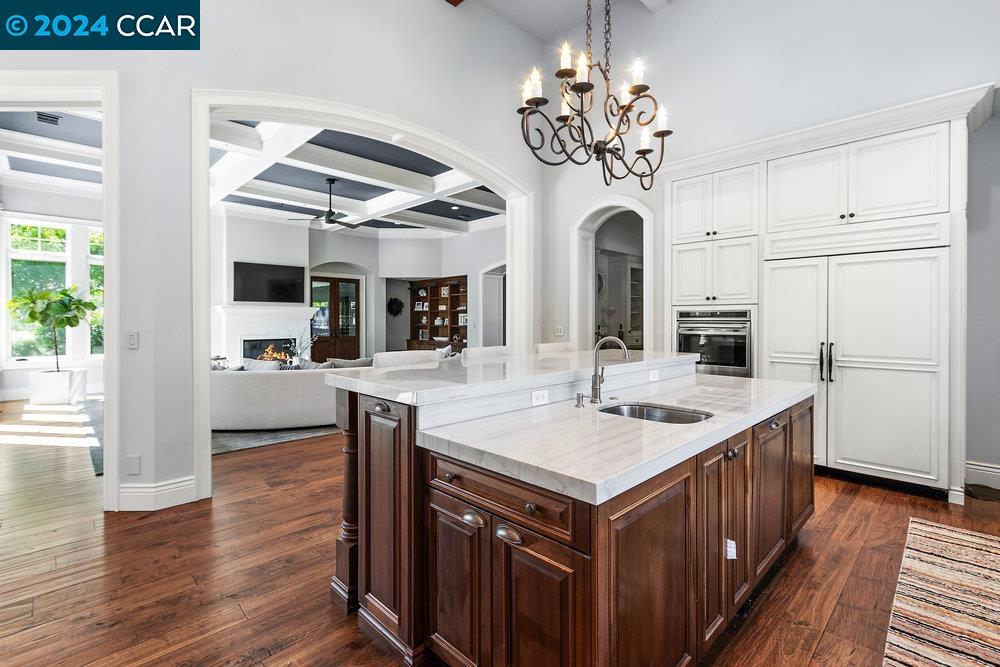 Detail Gallery Image 16 of 60 For 8 Julianna Court, Moraga,  CA 94556-2832 - 6 Beds | 5/1 Baths