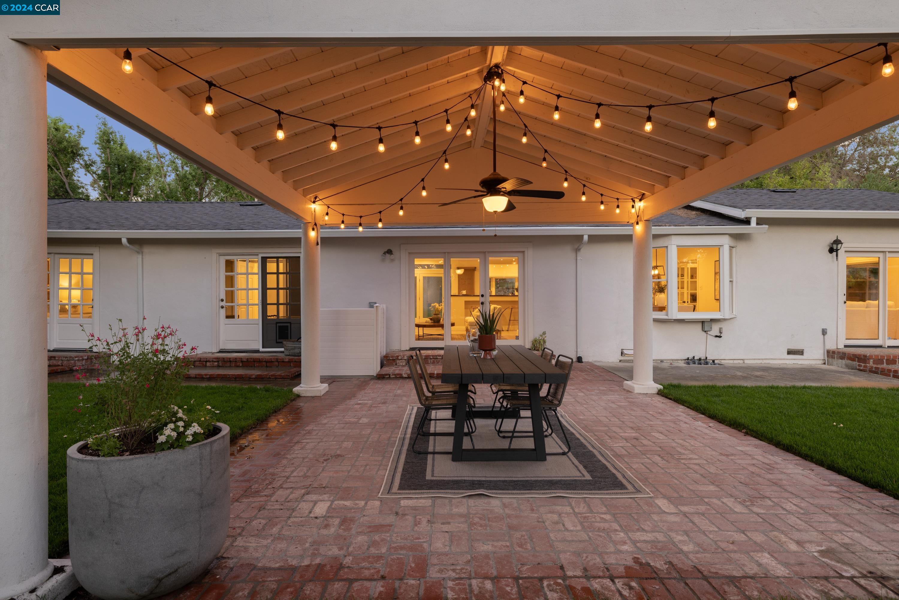 Detail Gallery Image 1 of 1 For 3308 Berta Ln, Lafayette,  CA 94549 - 3 Beds | 3 Baths