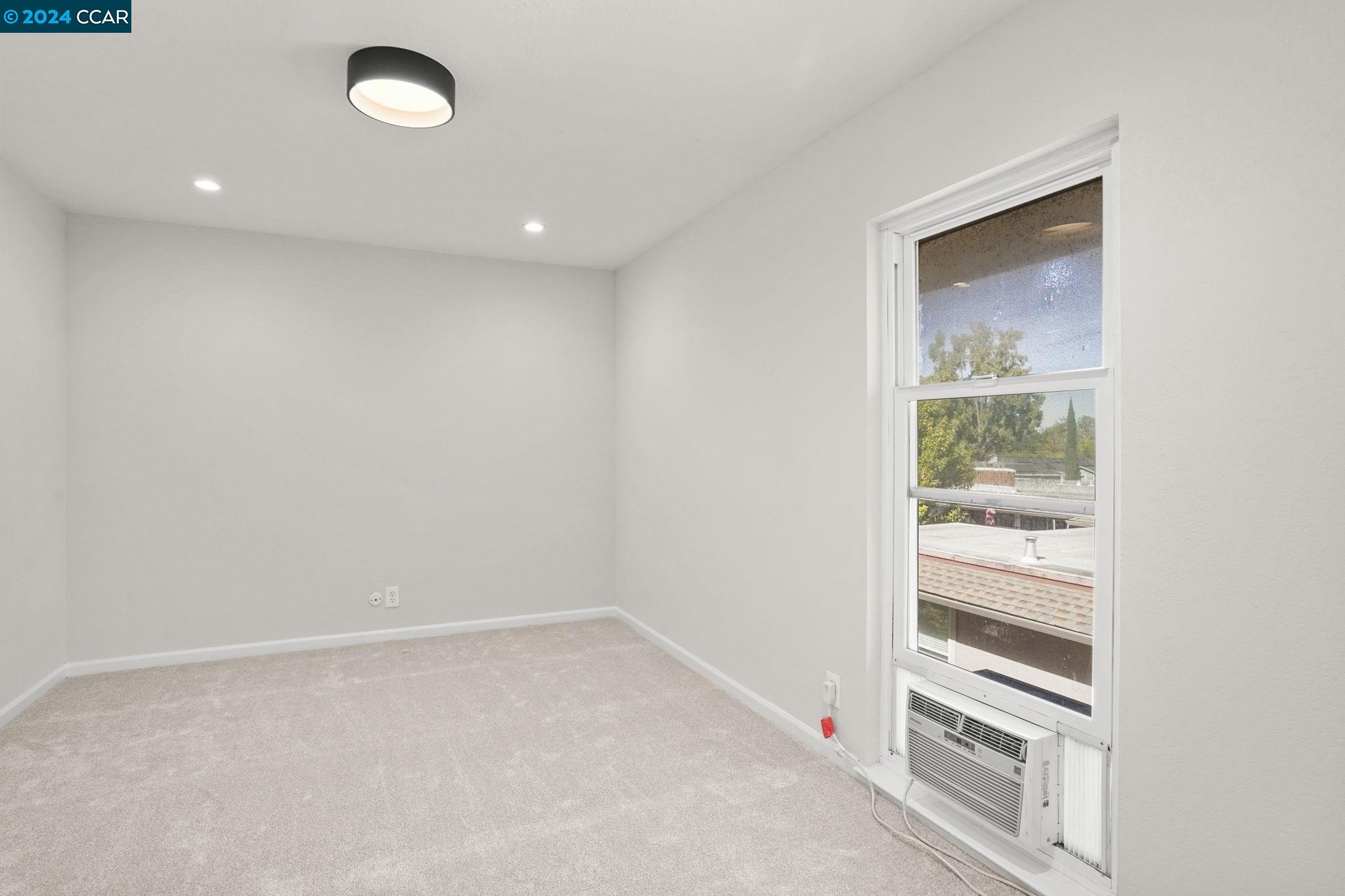 Photo #6: 41075001 Listing 
