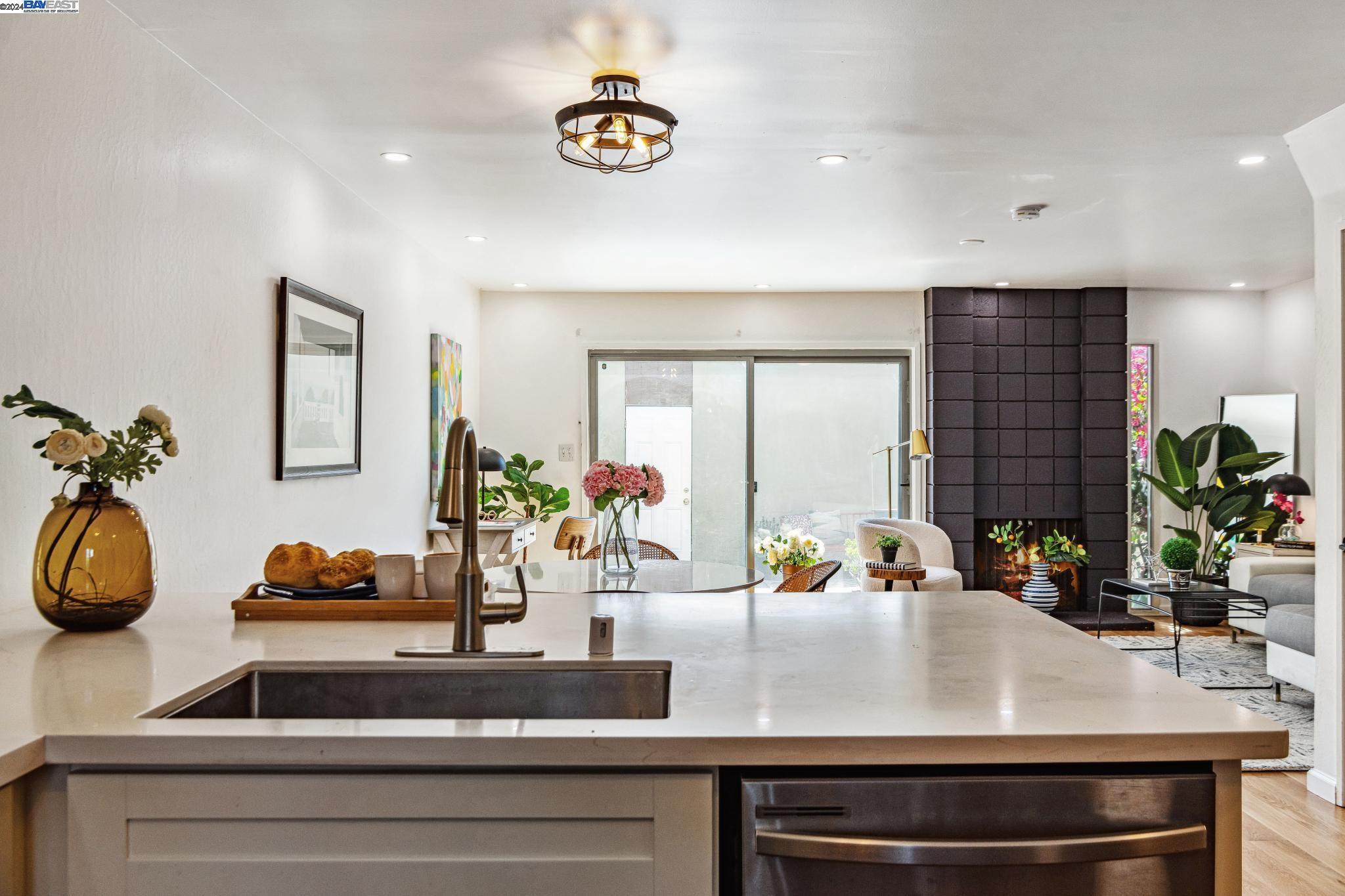 Photo #5: 41075012 Listing 