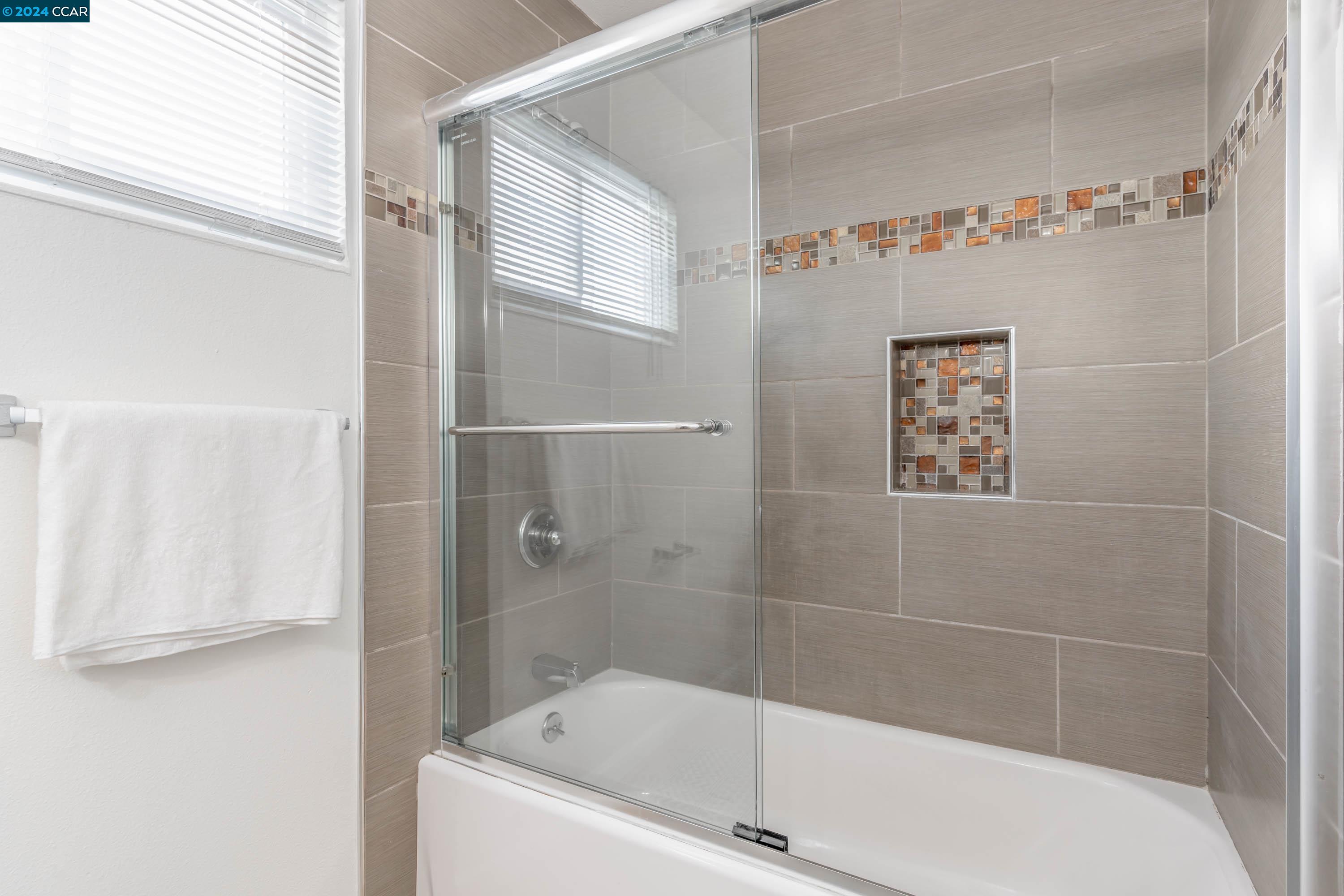 Detail Gallery Image 23 of 49 For 2412 Maine Ave, Richmond,  CA 94804 - 3 Beds | 1/1 Baths