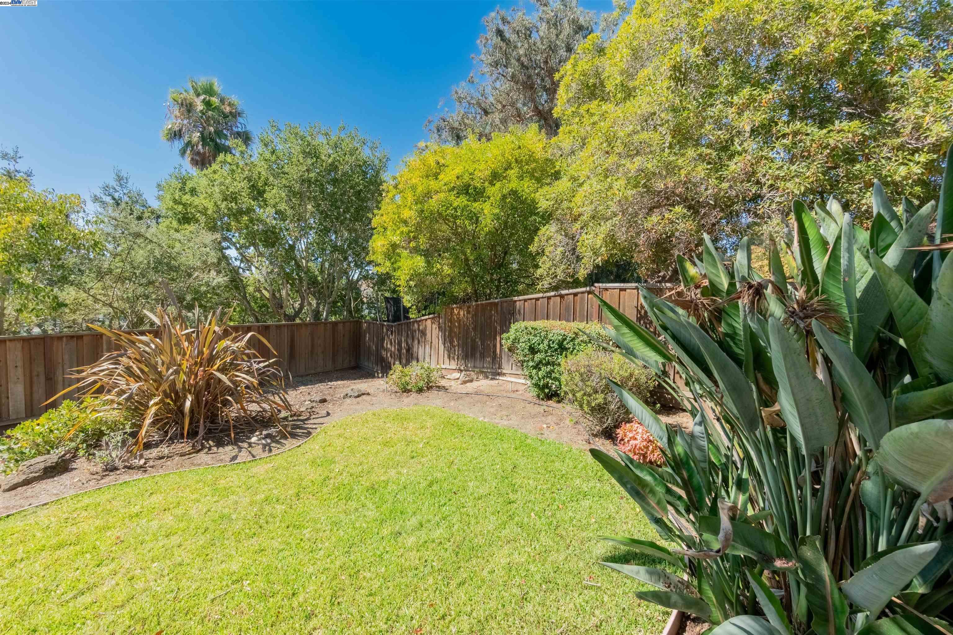 Detail Gallery Image 28 of 31 For 17739 Kingston Way, Castro Valley,  CA 94546 - 3 Beds | 1/1 Baths