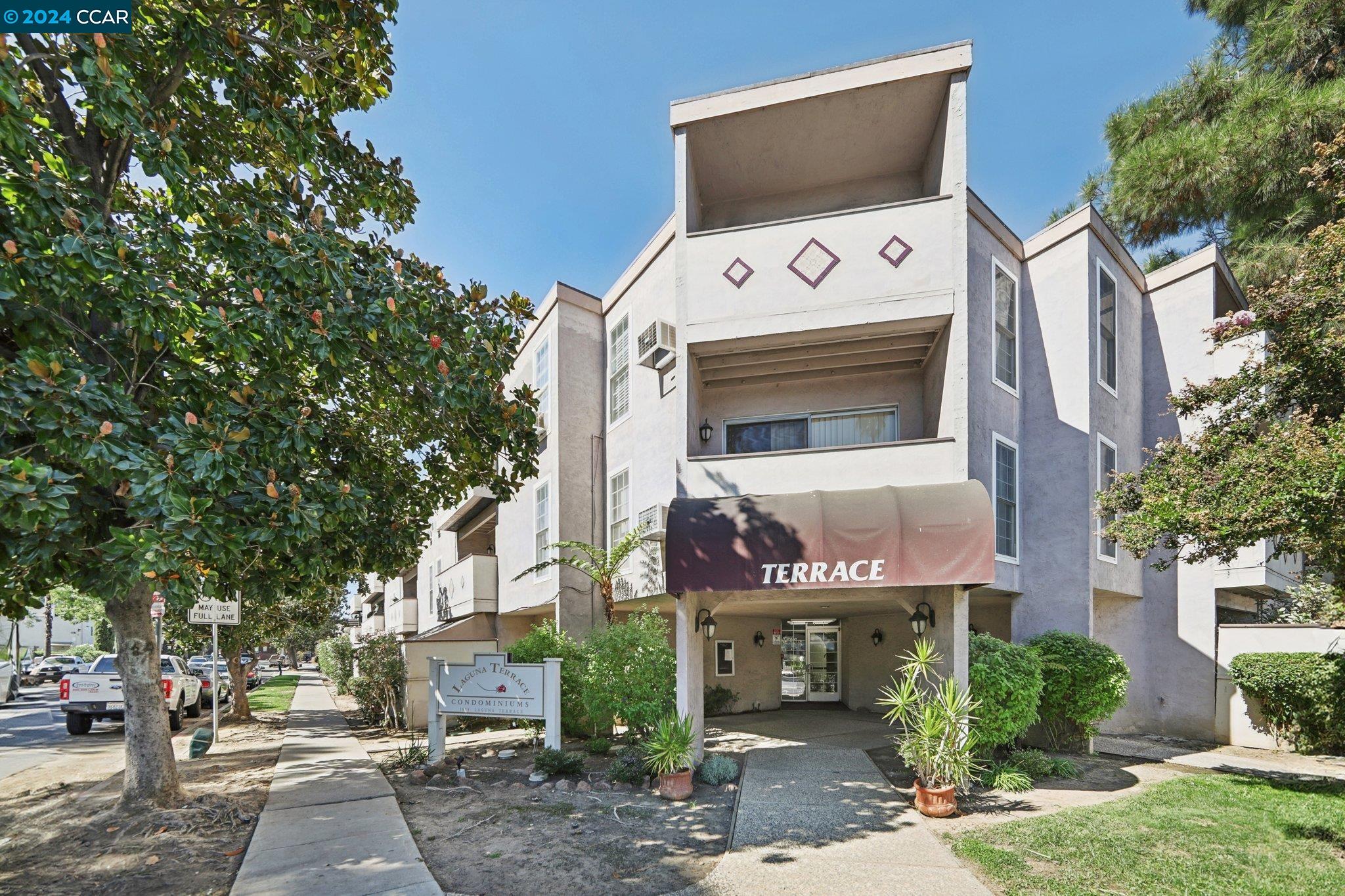 More Details about MLS # 41075039 : 1699 LAGUNA ST # 114