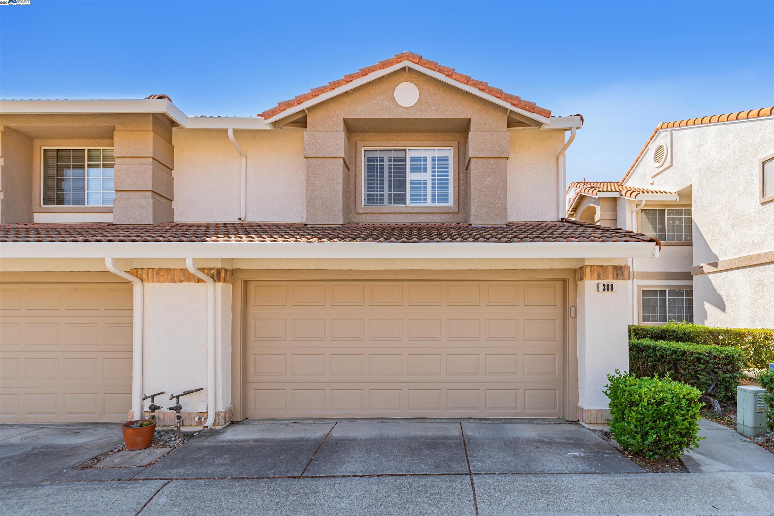 More Details about MLS # 41075100 : 308 CAMINO ARROYO