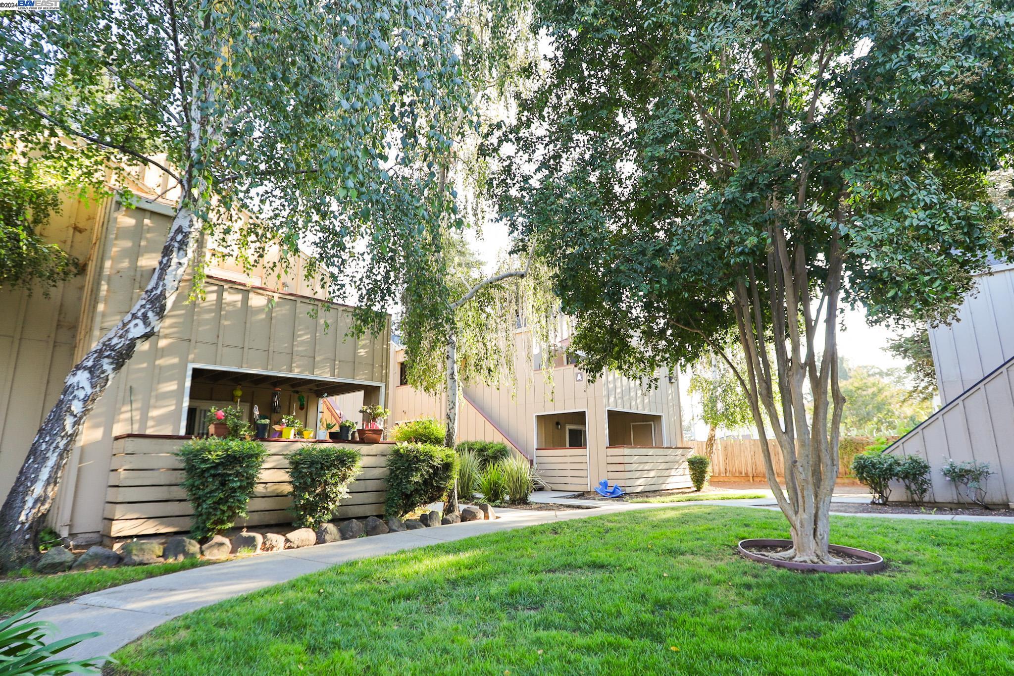 Detail Gallery Image 1 of 1 For 21 Monte Verano, San Jose,  CA 95116-2644 - 2 Beds | 1 Baths
