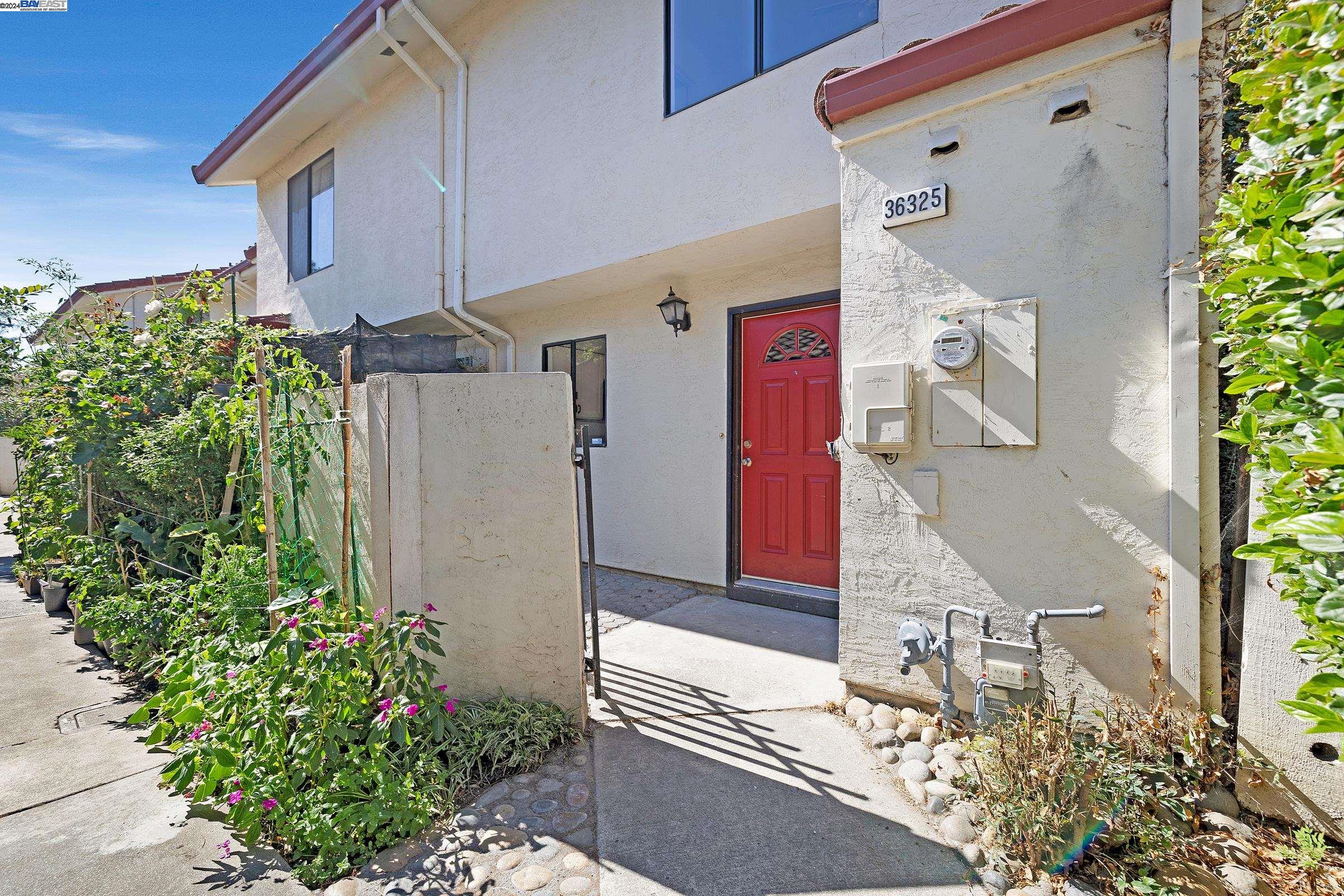 Detail Gallery Image 1 of 1 For 36325 Fremont Blvd, Fremont,  CA 94536 - 2 Beds | 1/1 Baths