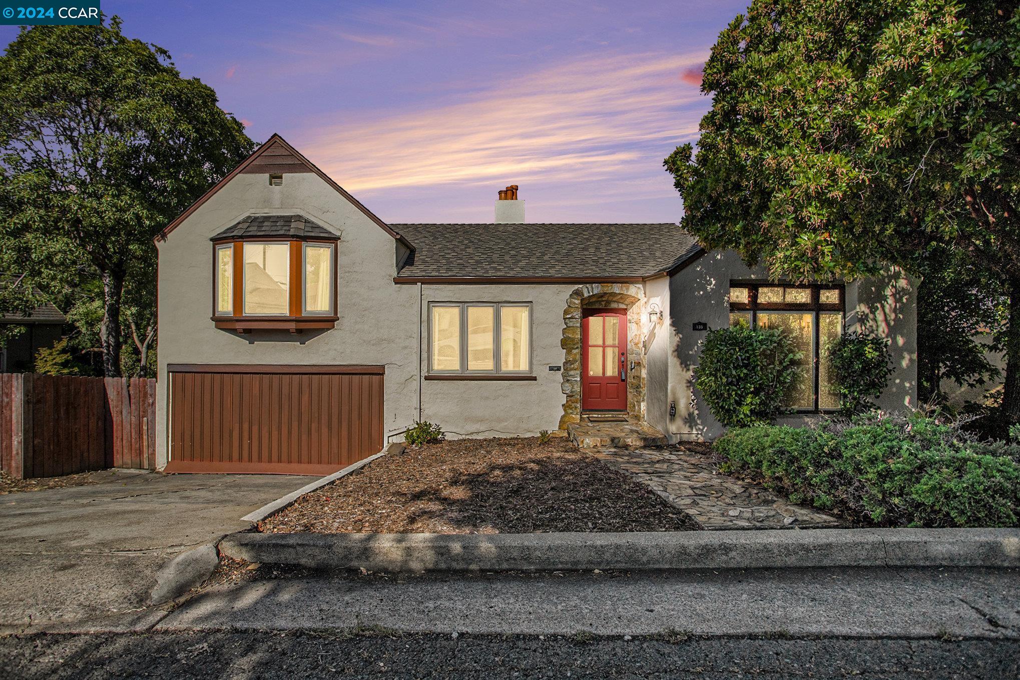 Detail Gallery Image 2 of 30 For 135 Bayview Ave, Vallejo,  CA 94590 - 4 Beds | 2 Baths