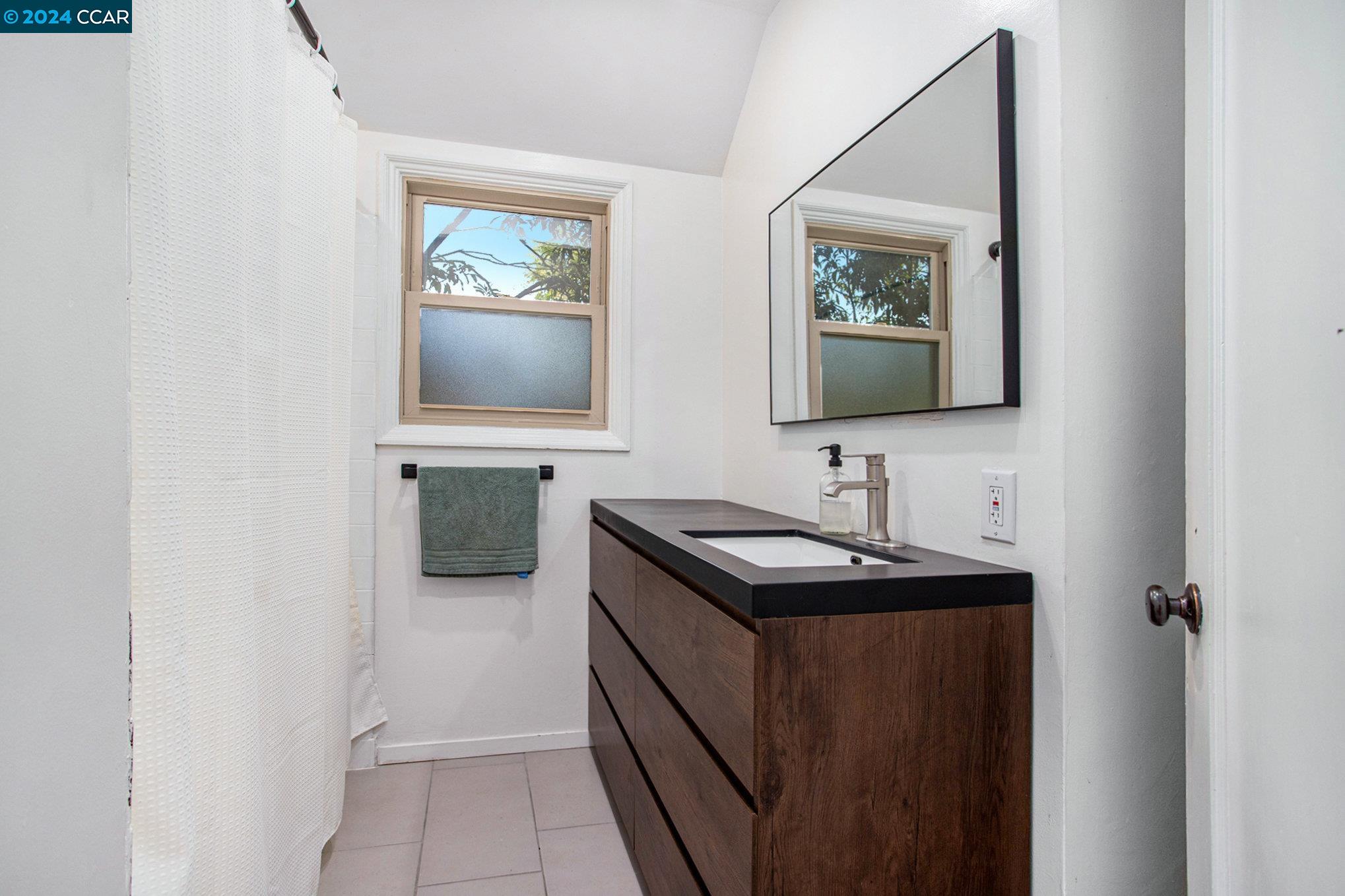 Detail Gallery Image 14 of 30 For 135 Bayview Ave, Vallejo,  CA 94590 - 4 Beds | 2 Baths