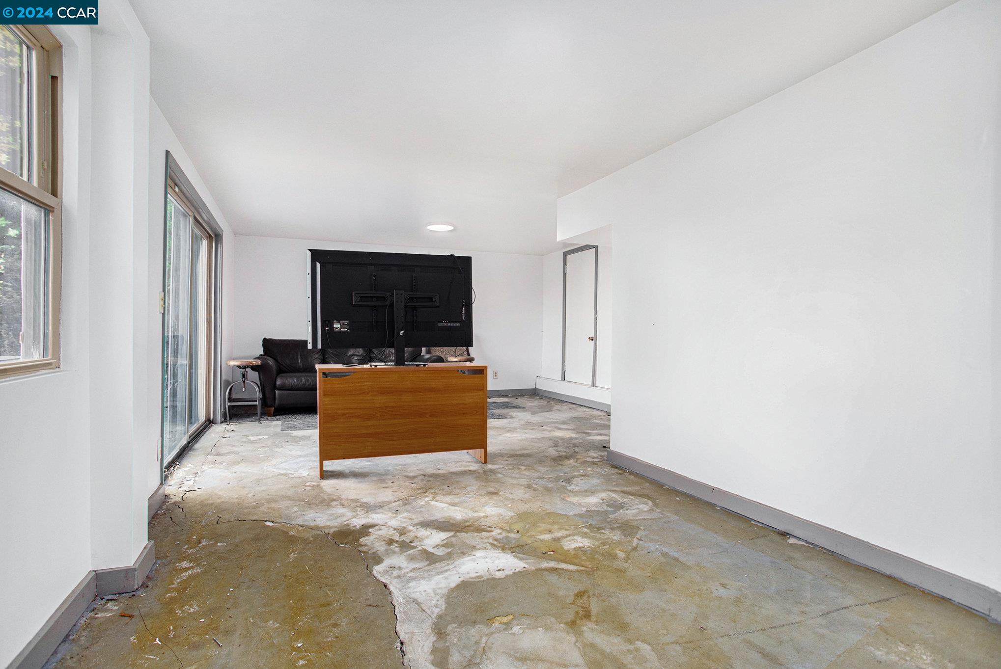 Detail Gallery Image 16 of 30 For 135 Bayview Ave, Vallejo,  CA 94590 - 4 Beds | 2 Baths