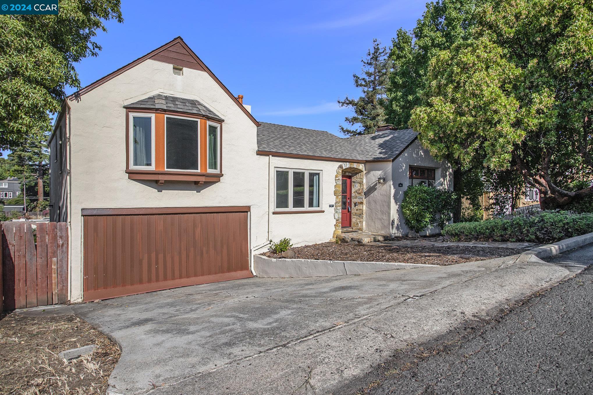 Detail Gallery Image 3 of 30 For 135 Bayview Ave, Vallejo,  CA 94590 - 4 Beds | 2 Baths