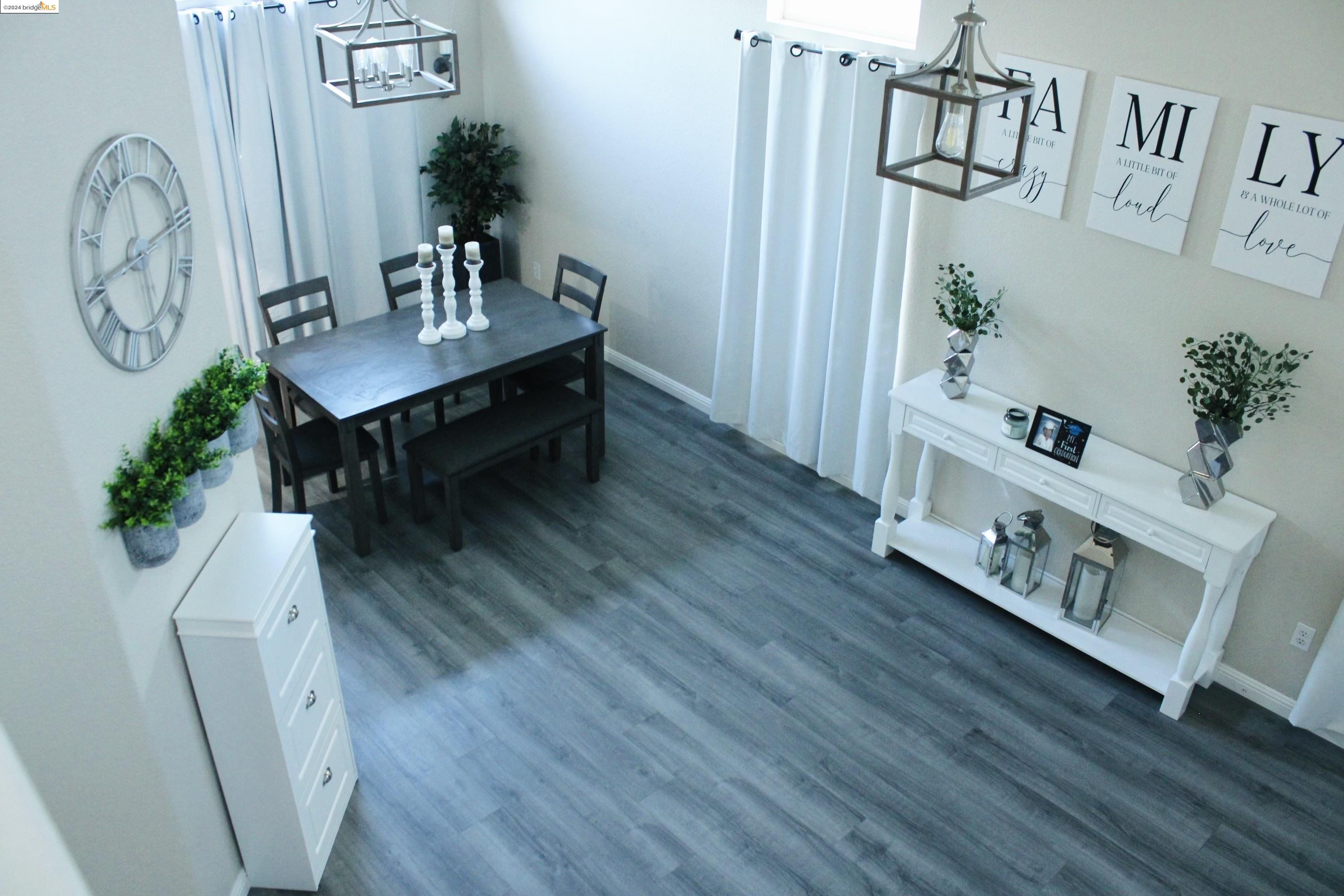 Detail Gallery Image 7 of 12 For 666 Rubier Way, Rio Vista,  CA 94571 - 4 Beds | 2/1 Baths