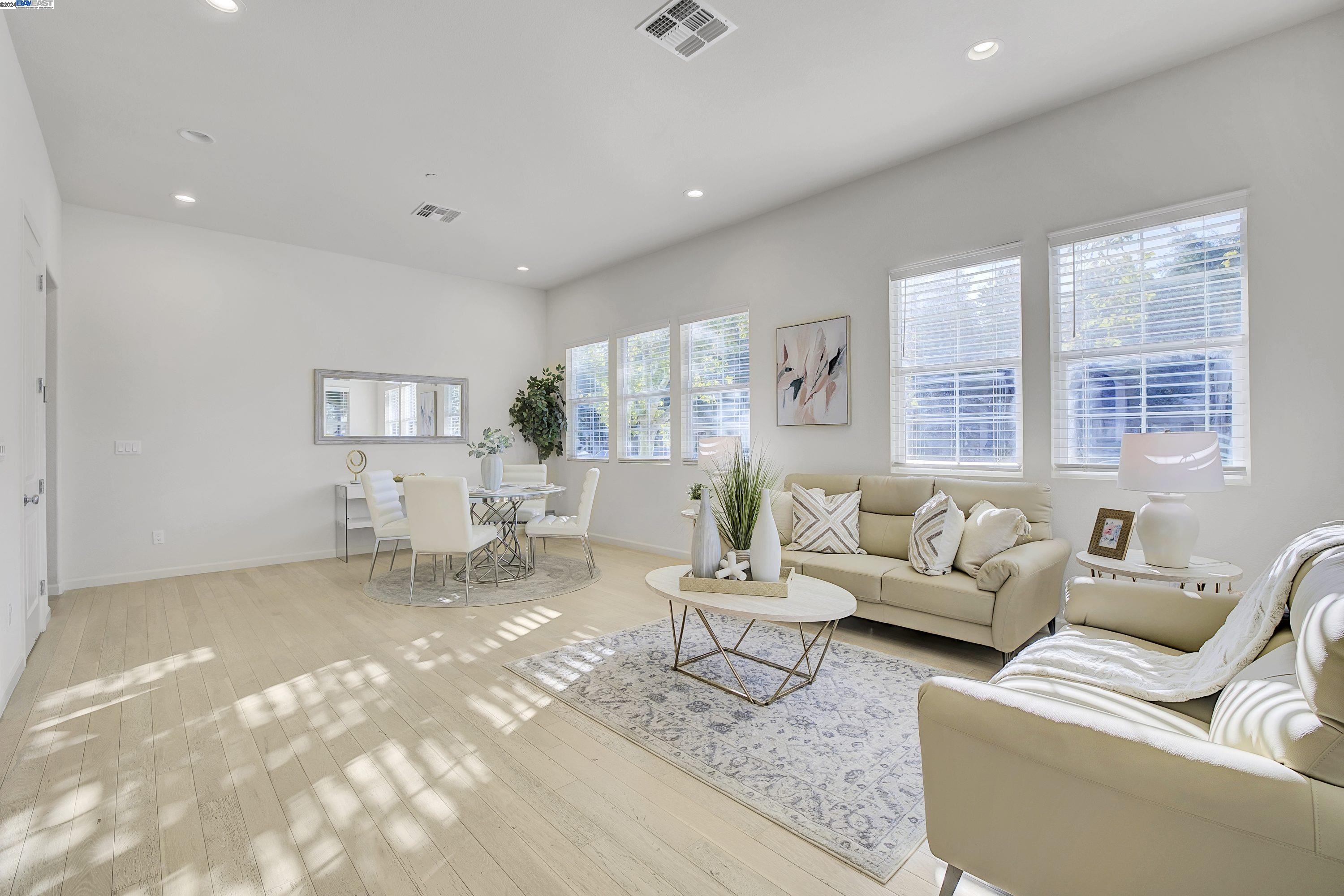 Photo #3: 41075236 Listing 