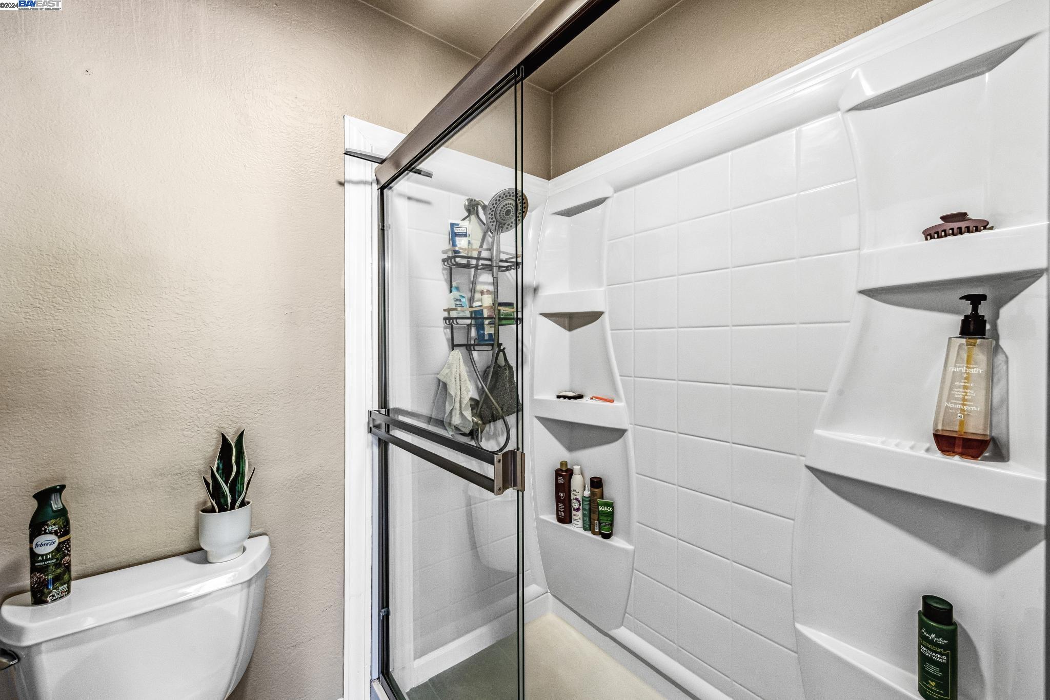 Detail Gallery Image 19 of 29 For 21109 Gary Dr #310,  Hayward,  CA 94546 - 2 Beds | 2 Baths