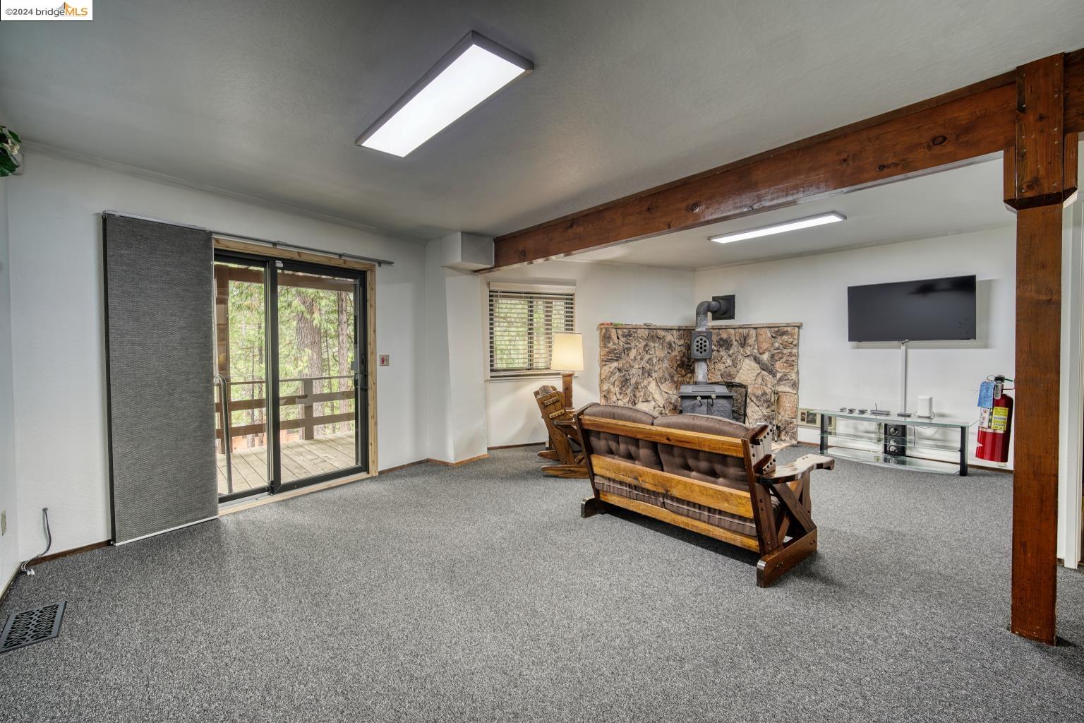 Detail Gallery Image 1 of 1 For 2535 Innsbruk Dr, Arnold,  CA 95223 - 3 Beds | 2/1 Baths