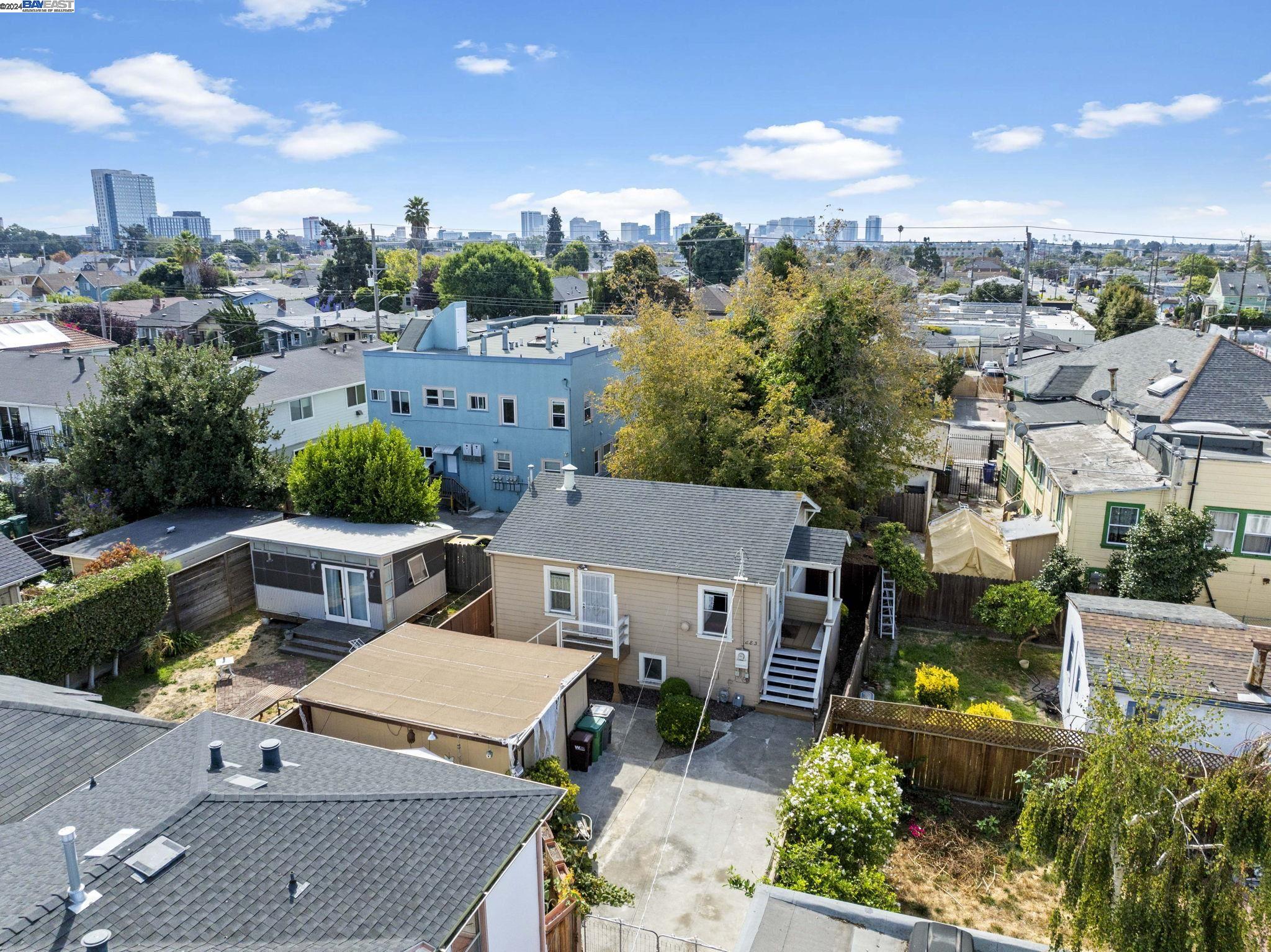 Detail Gallery Image 21 of 42 For 883 46th St, Oakland,  CA 94608 - 4 Beds | 2 Baths