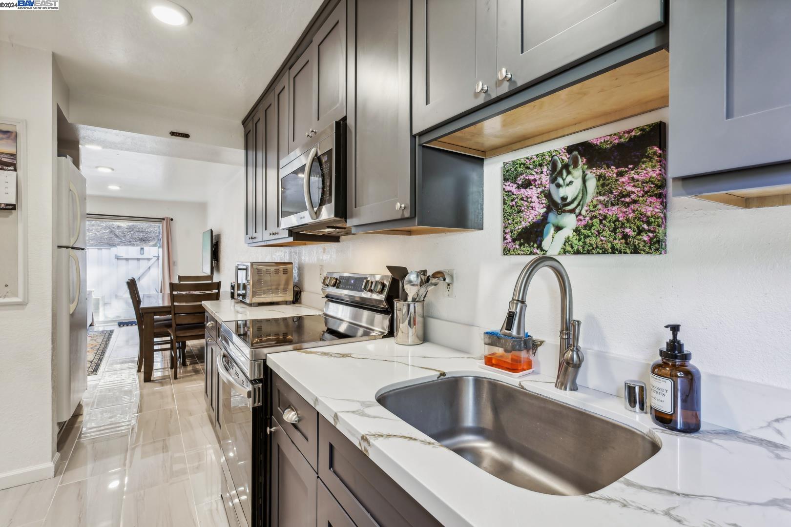 Detail Gallery Image 1 of 1 For 1424 Terra Nova Blvd, Pacifica,  CA 94044 - 2 Beds | 1/1 Baths