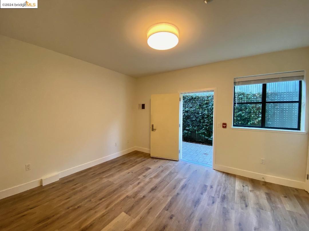 Detail Gallery Image 47 of 58 For 1565 32nd Street #3,  Oakland,  CA 94608 - 2 Beds | 2/1 Baths