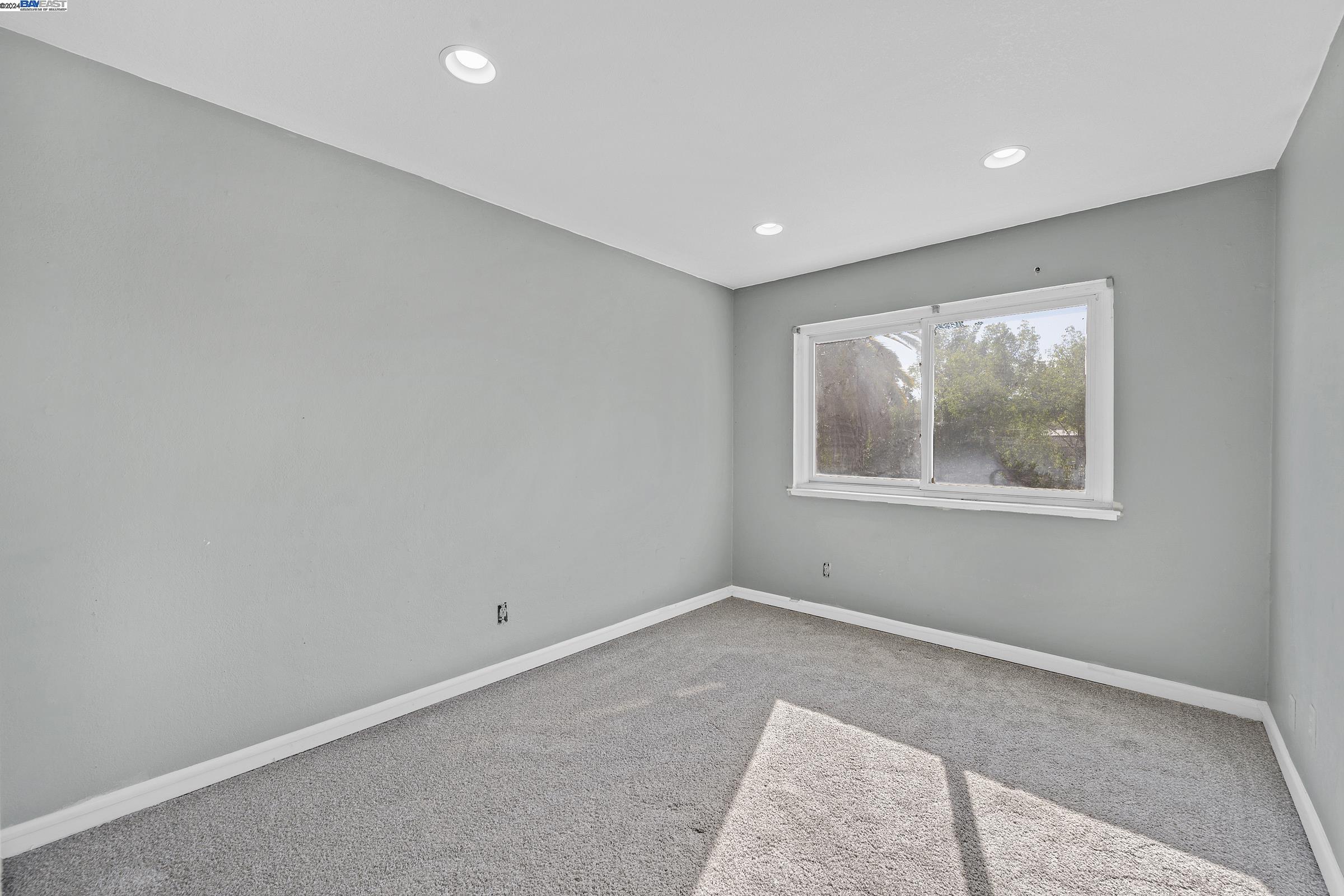 Detail Gallery Image 17 of 32 For 5407 Evelyn Way, Livermore,  CA 94550 - 4 Beds | 2/1 Baths