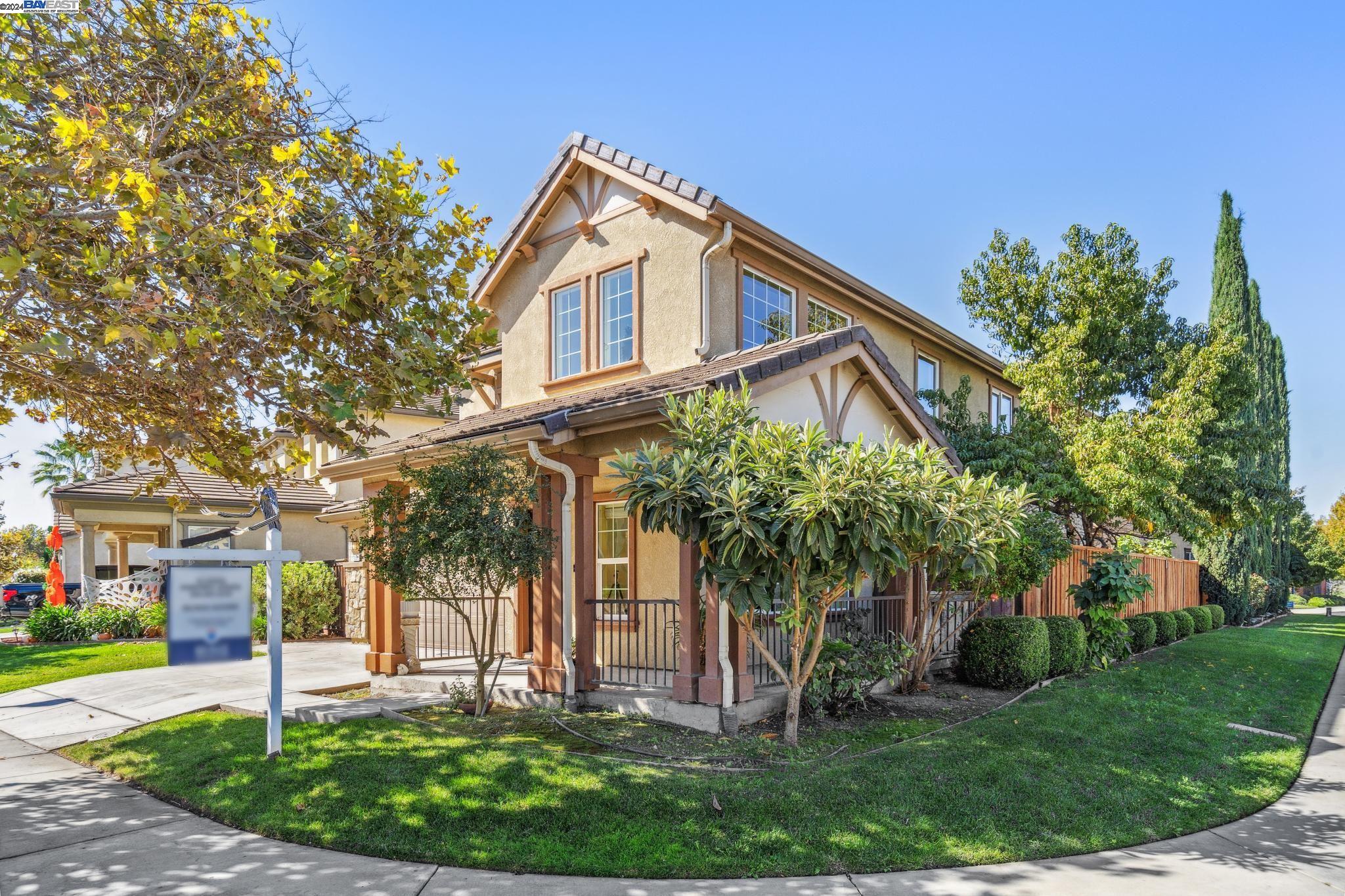 Detail Gallery Image 1 of 29 For 17351 Pheasant Downs Rd, Lathrop,  CA 95330 - 4 Beds | 3 Baths