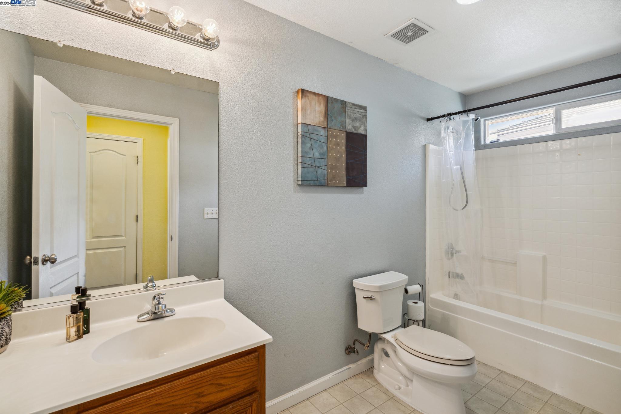 Detail Gallery Image 21 of 29 For 17351 Pheasant Downs Rd, Lathrop,  CA 95330 - 4 Beds | 3 Baths