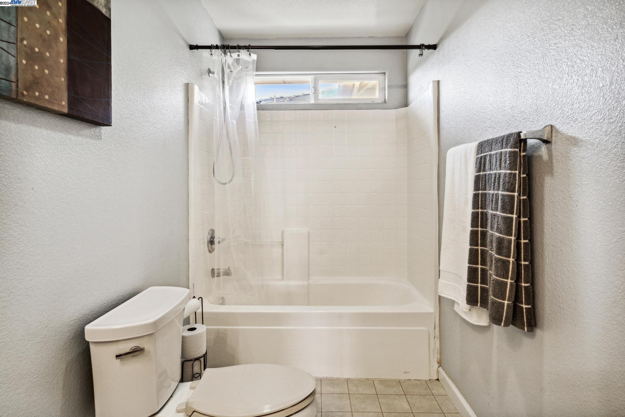 Detail Gallery Image 22 of 29 For 17351 Pheasant Downs Rd, Lathrop,  CA 95330 - 4 Beds | 3 Baths