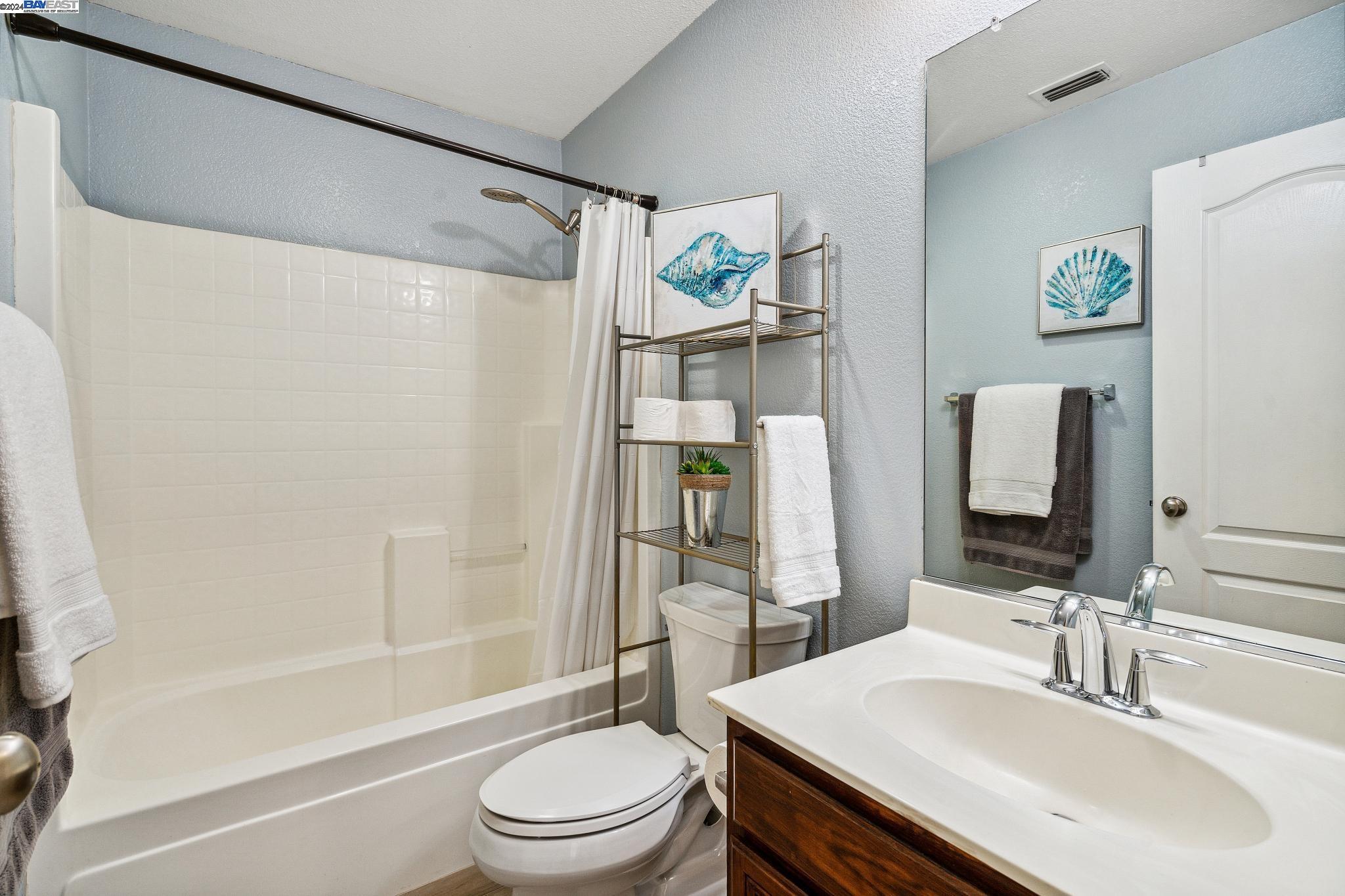 Detail Gallery Image 25 of 29 For 17351 Pheasant Downs Rd, Lathrop,  CA 95330 - 4 Beds | 3 Baths