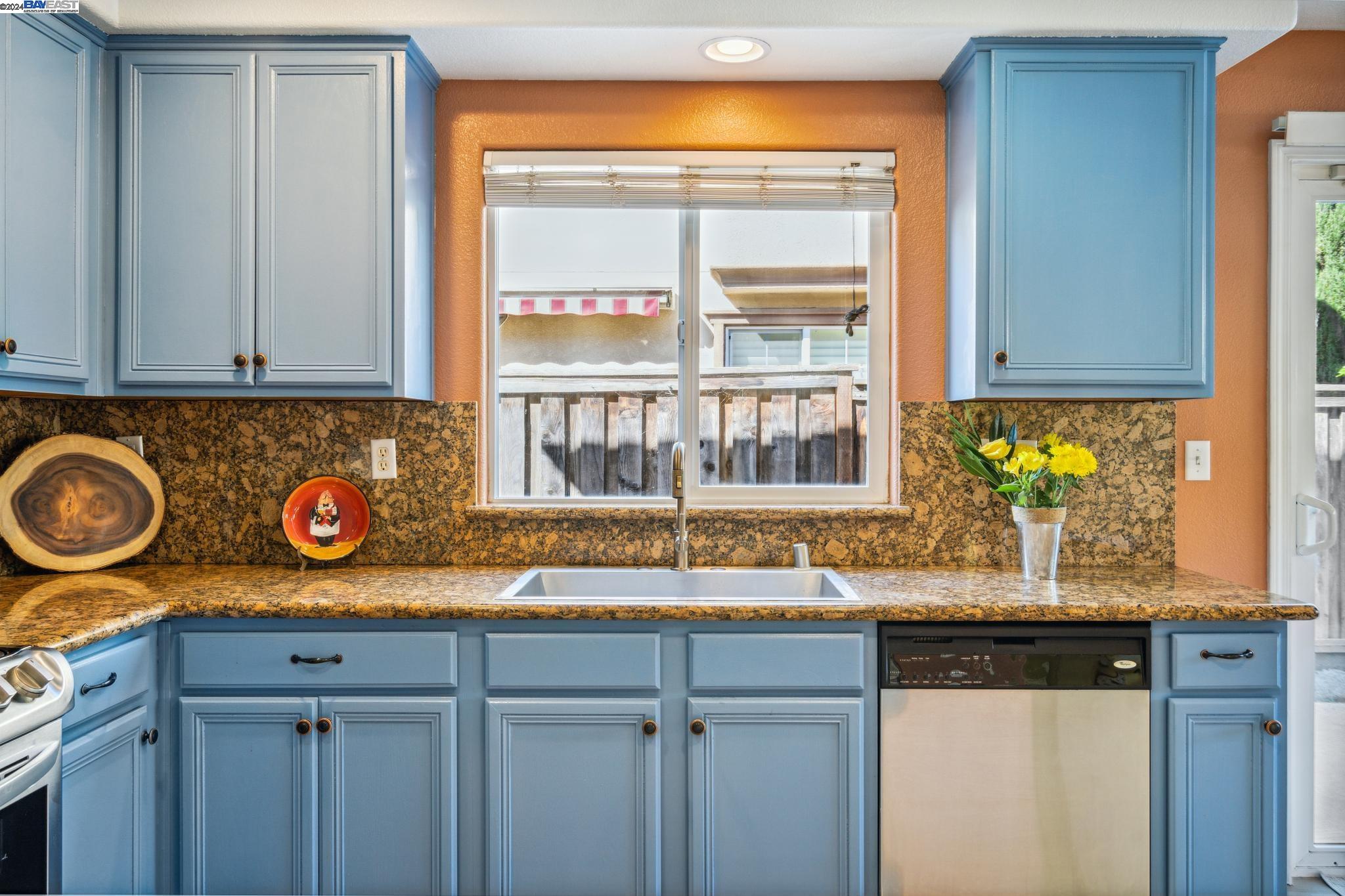 Detail Gallery Image 8 of 29 For 17351 Pheasant Downs Rd, Lathrop,  CA 95330 - 4 Beds | 3 Baths