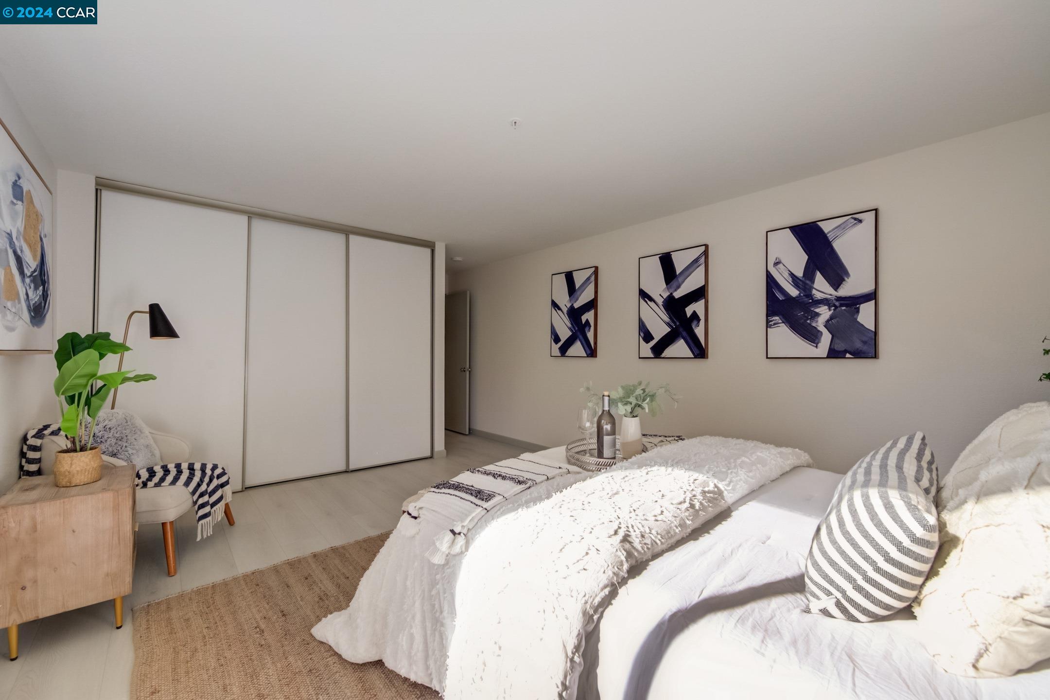 Detail Gallery Image 13 of 21 For 417 Evelyn Ave #206,  Albany,  CA 94706 - 2 Beds | 2 Baths
