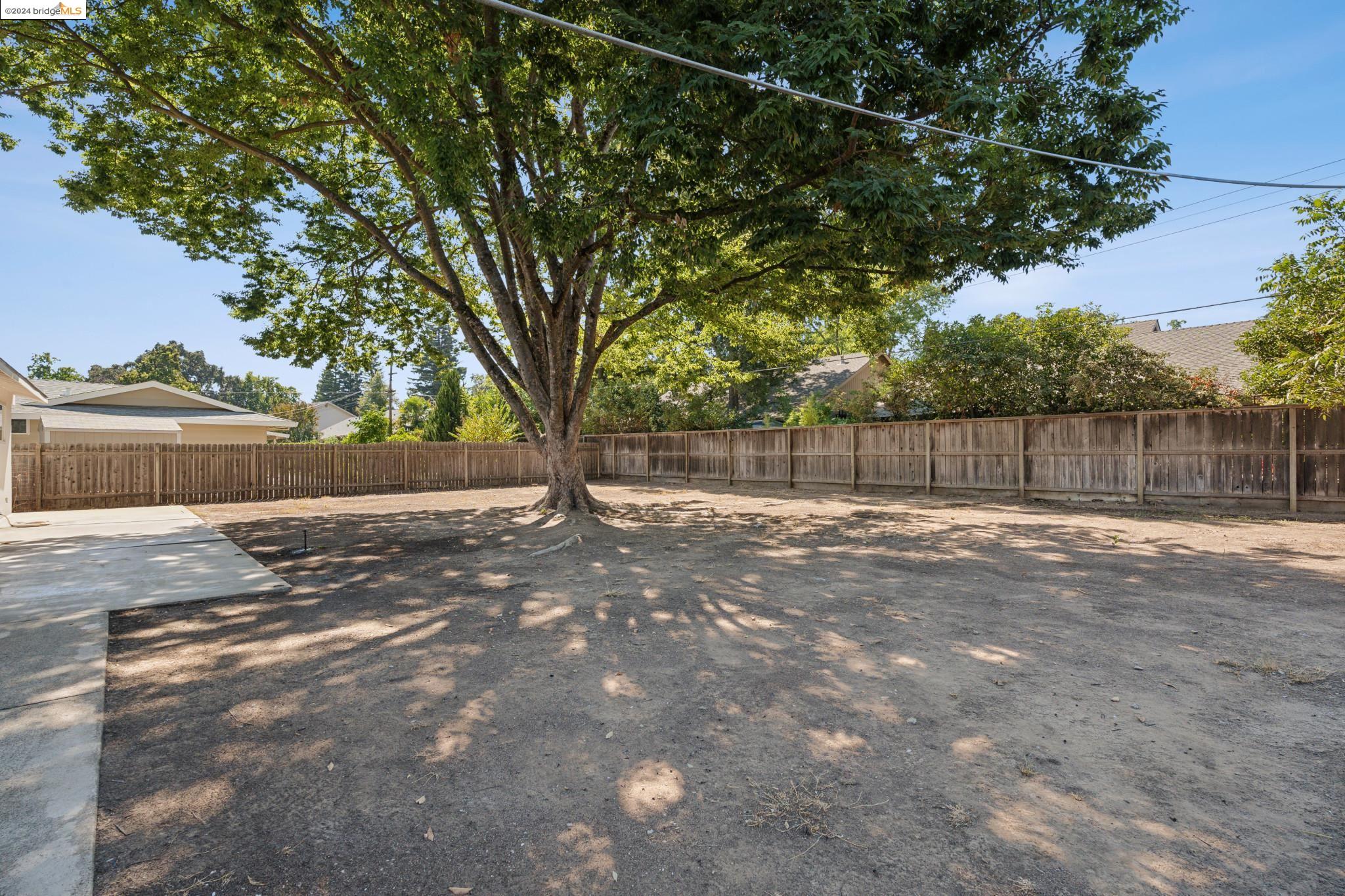 Detail Gallery Image 7 of 23 For 5331 Rimwood Dr, Fair Oaks,  CA 95628 - 3 Beds | 2 Baths