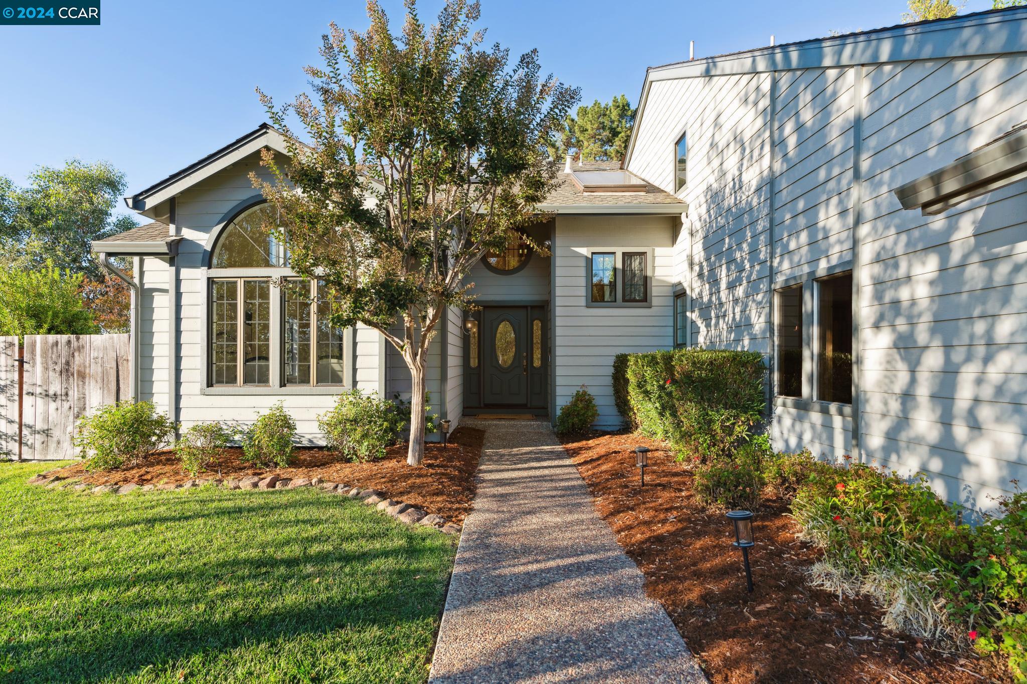 Detail Gallery Image 1 of 1 For 320 Paraiso Dr, Danville,  CA 94526 - 4 Beds | 3 Baths