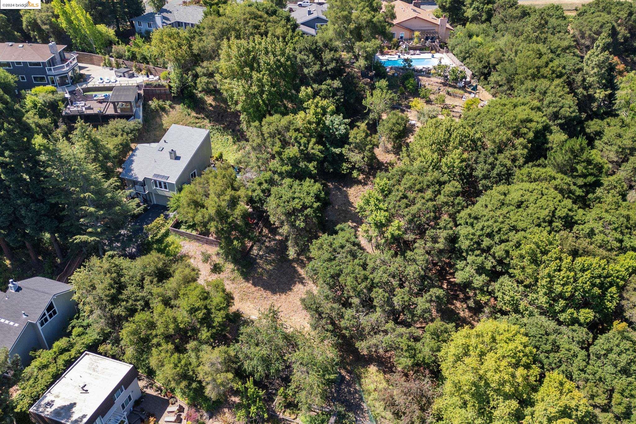 Detail Gallery Image 8 of 11 For 36 Lucille Way, Orinda,  CA 94563 - – Beds | – Baths