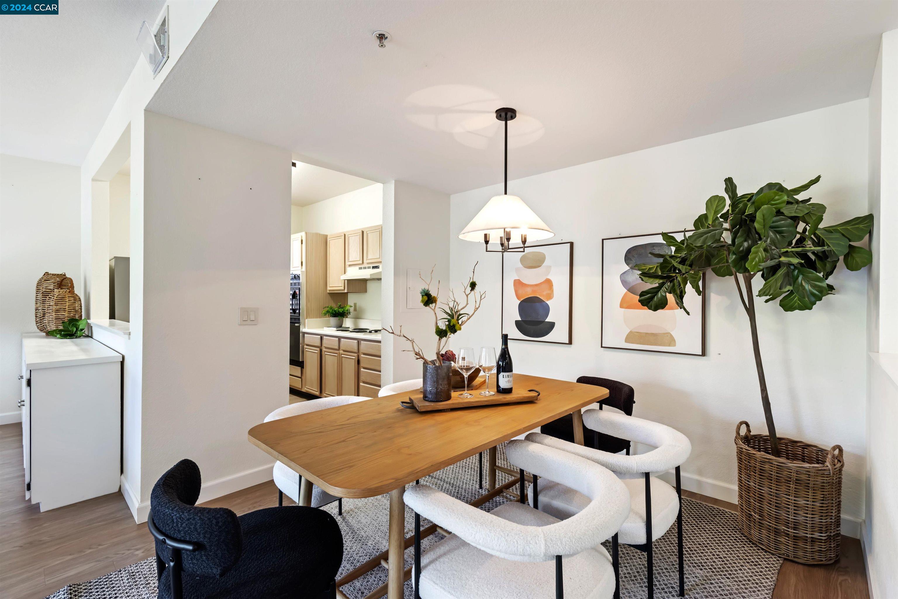 Photo #5: 41075670 Listing 