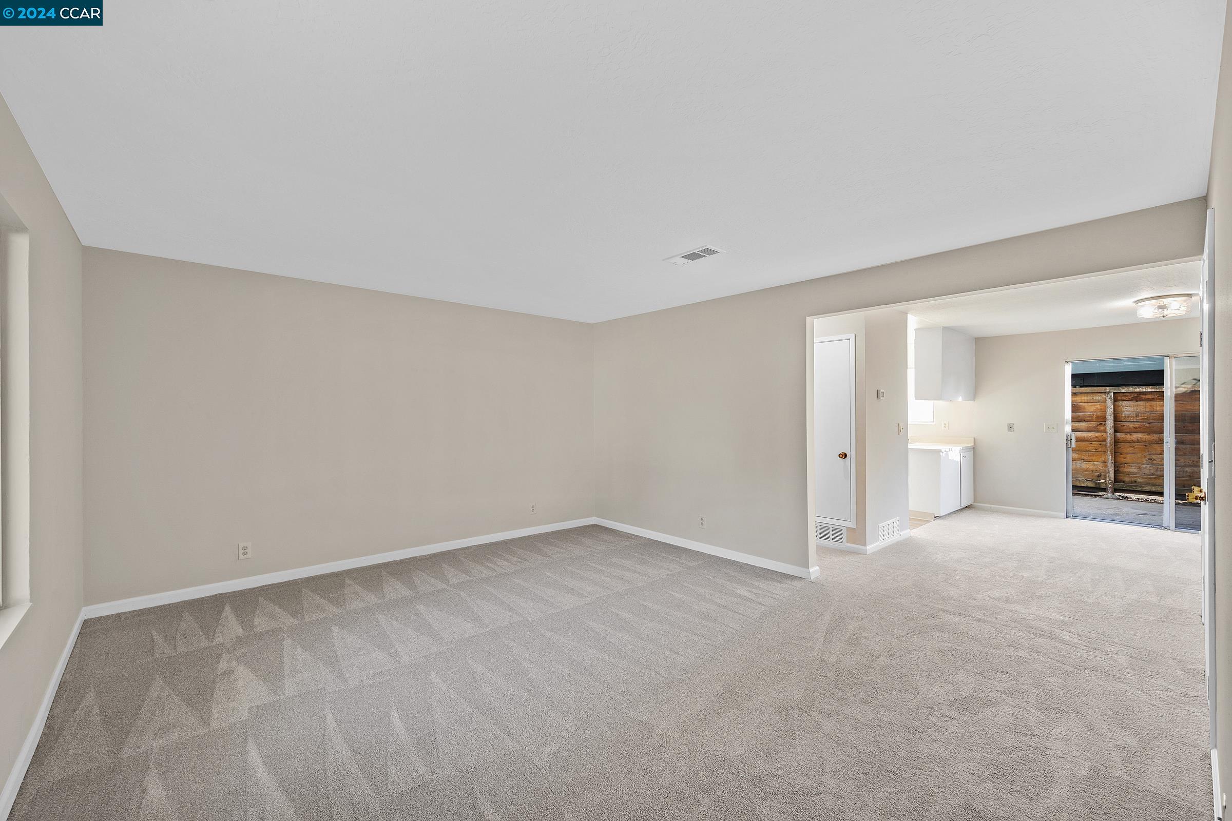Photo #5: 41075696 Listing 