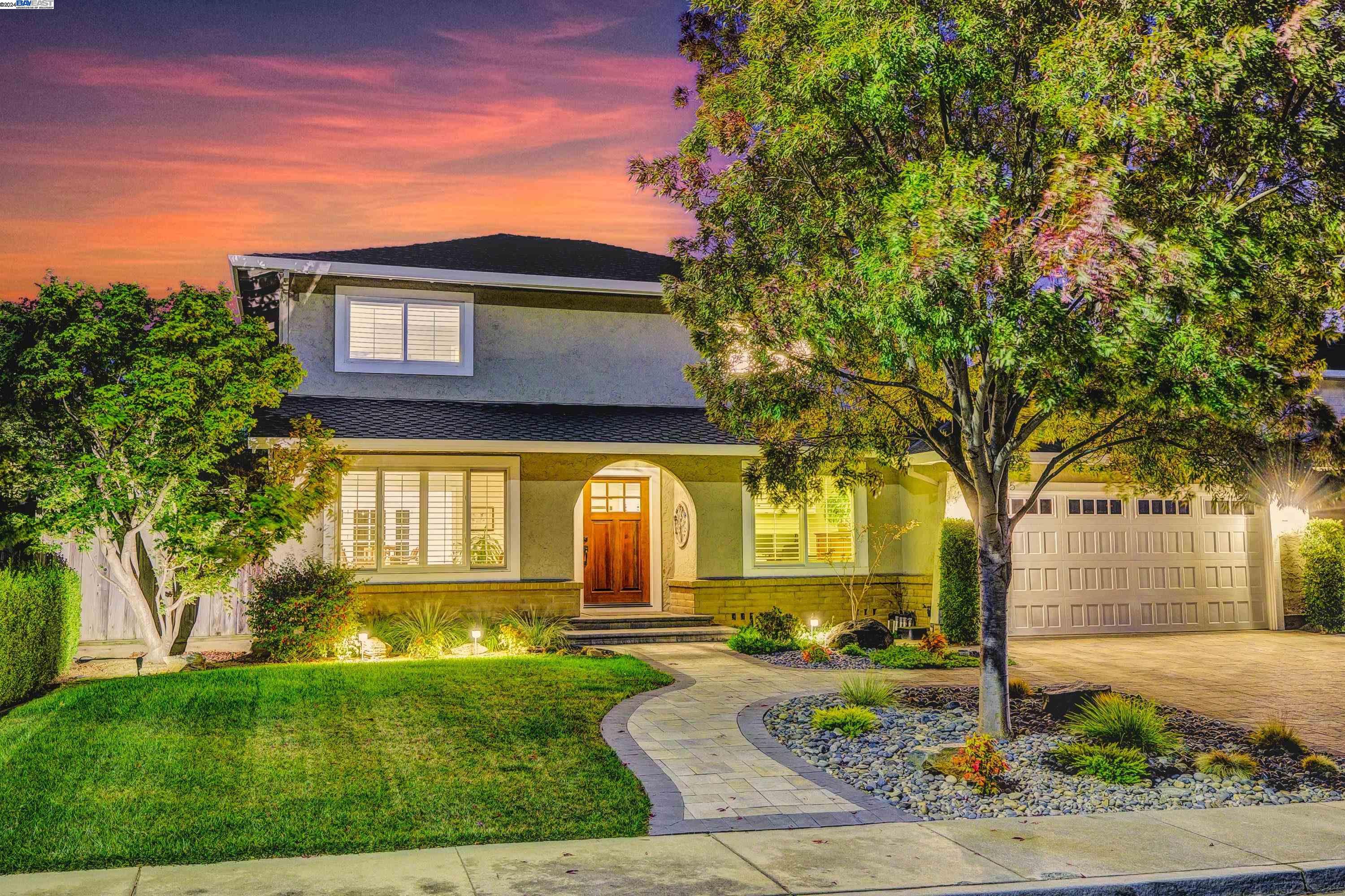 Detail Gallery Image 1 of 1 For 5195 Sunny Creek Dr, San Jose,  CA 95135 - 4 Beds | 2/1 Baths