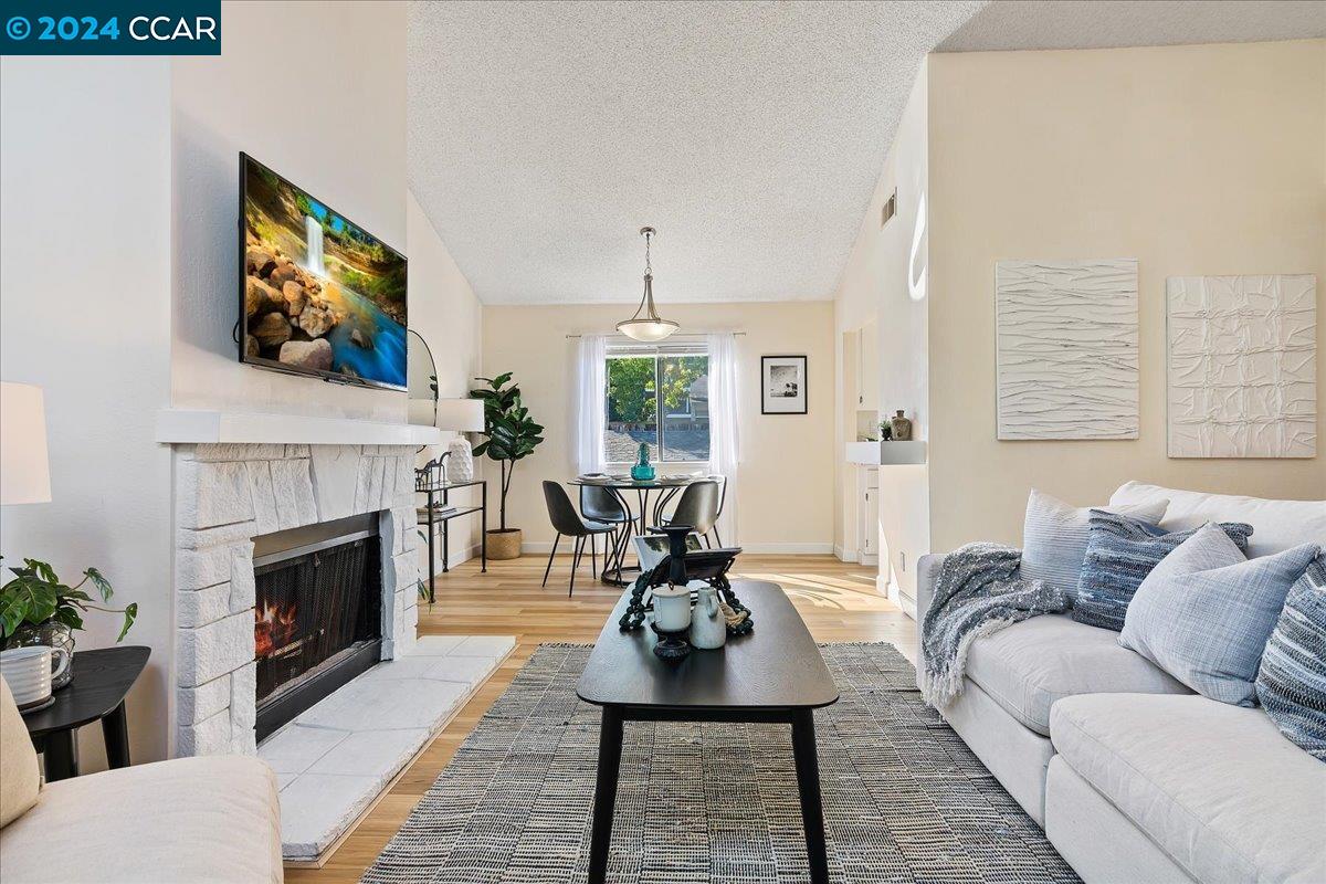 Photo #6: 41075724 Listing 