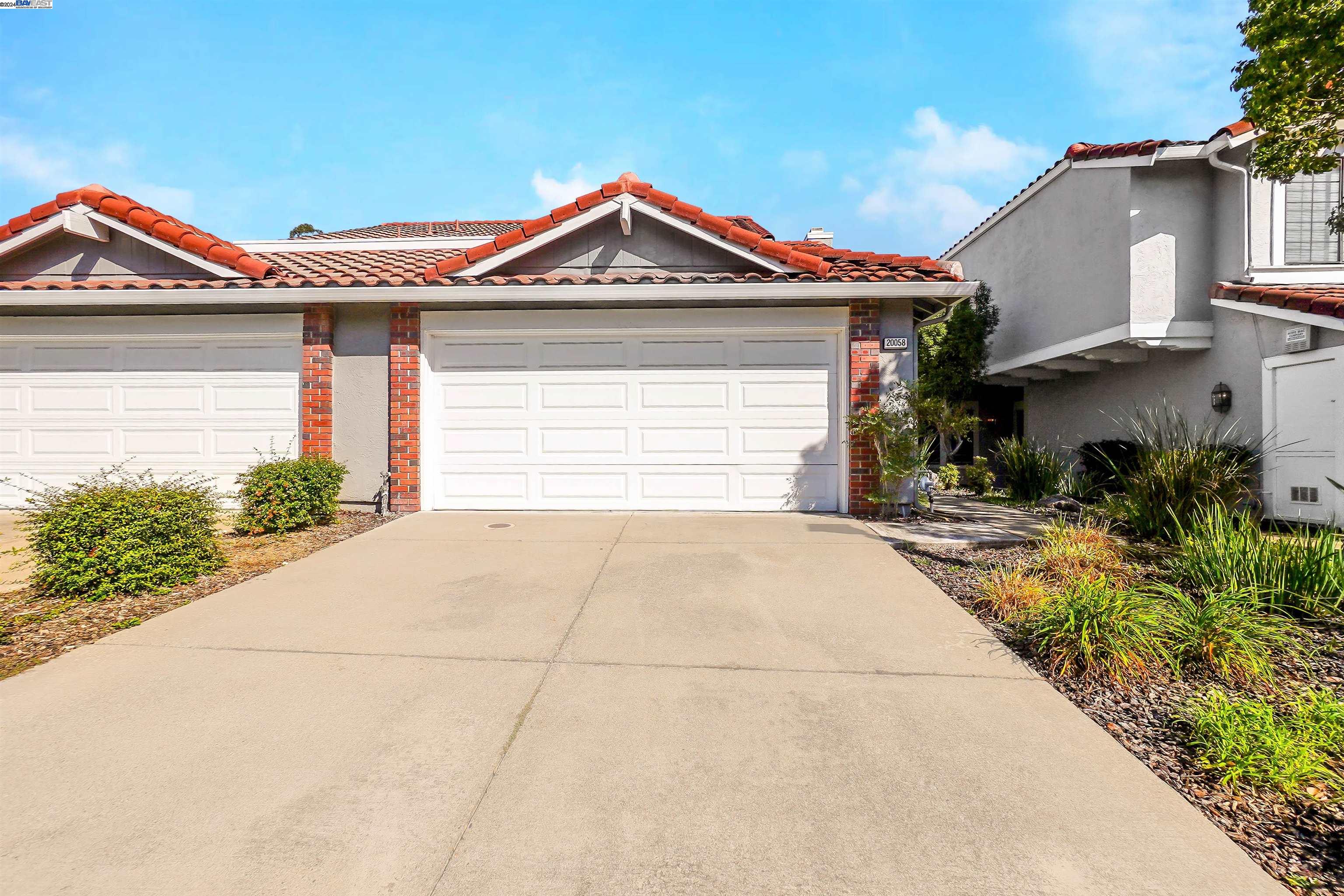 Detail Gallery Image 1 of 1 For 20058 Rawhide Way, Castro Valley,  CA 94552 - 2 Beds | 2/1 Baths