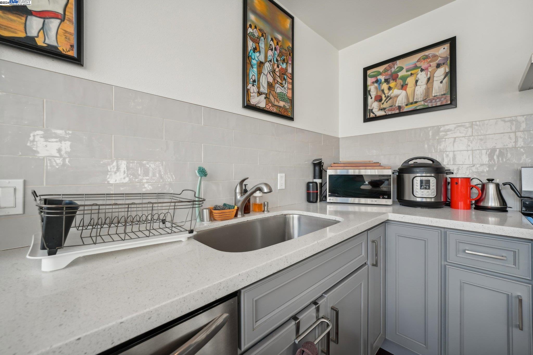 Detail Gallery Image 26 of 60 For 5408 Trask St, Oakland,  CA 94601 - 2 Beds | 2 Baths