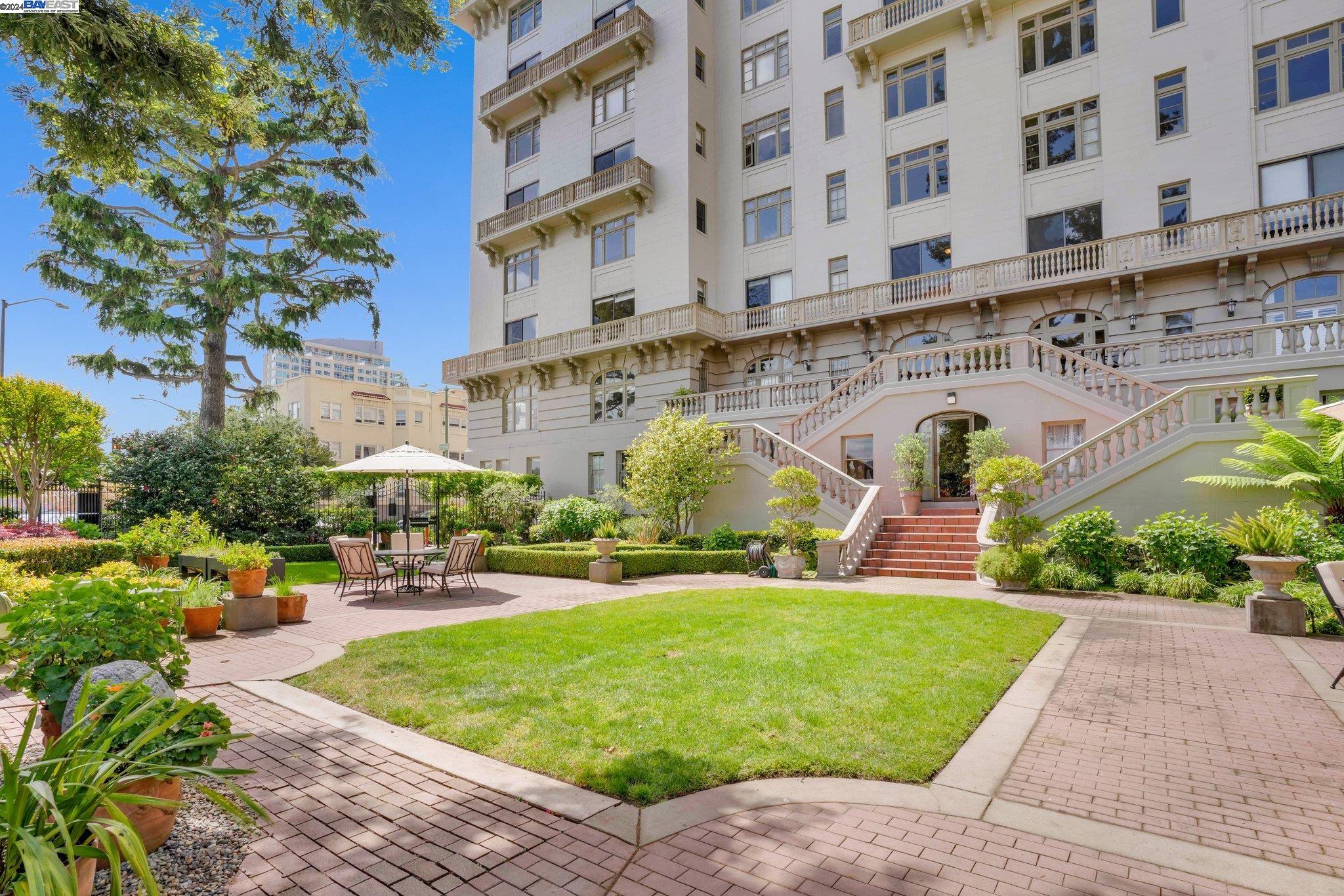 Detail Gallery Image 2 of 36 For , Oakland,  CA 94612 - – Beds | – Baths