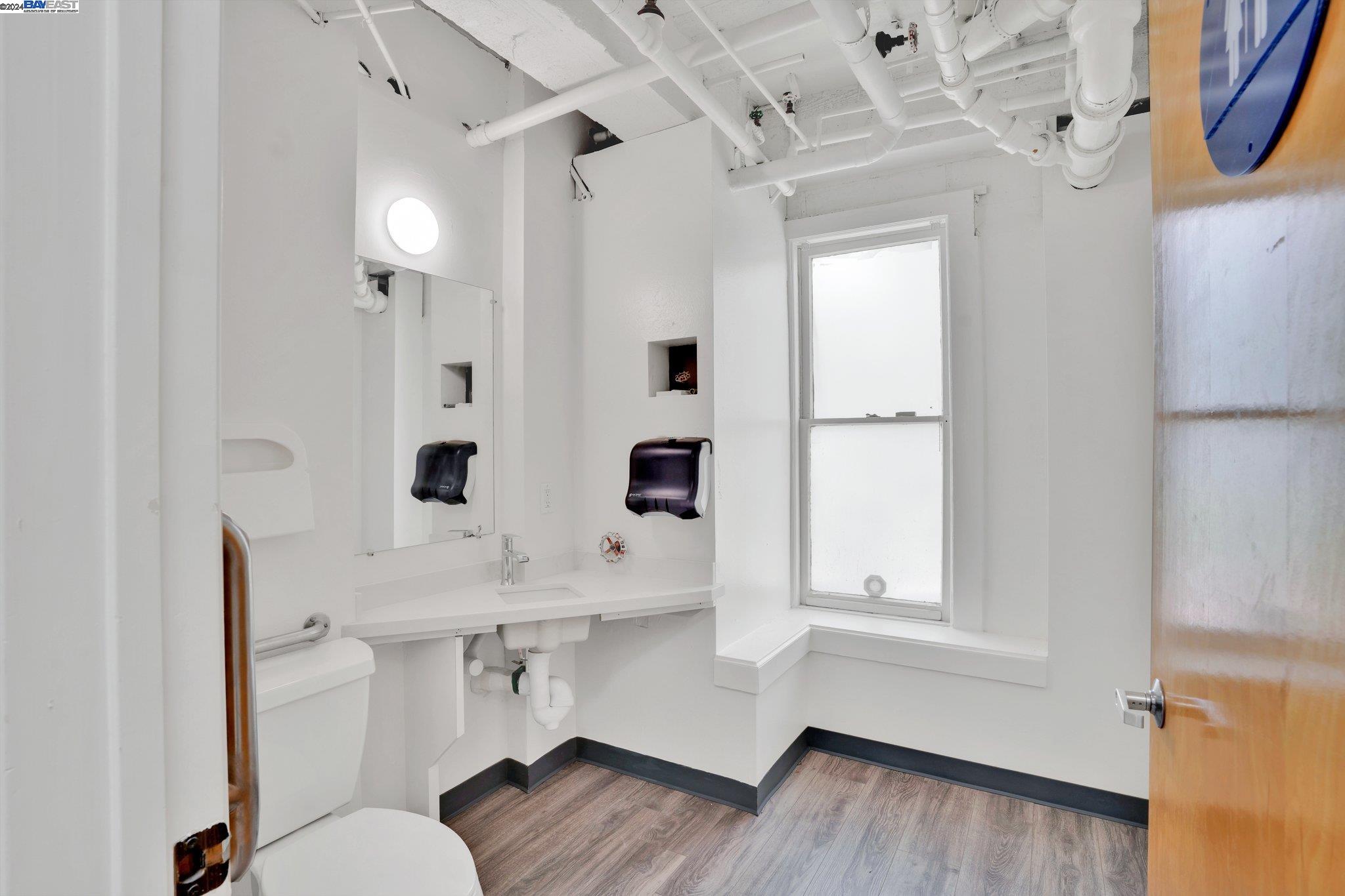 Detail Gallery Image 25 of 36 For , Oakland,  CA 94612 - – Beds | – Baths