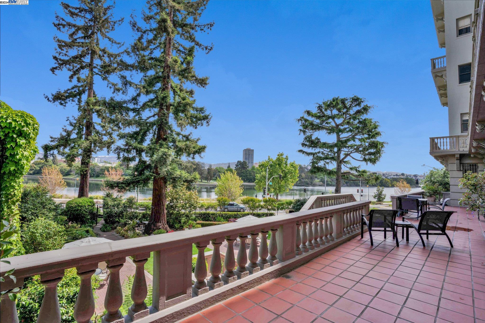 Detail Gallery Image 32 of 36 For , Oakland,  CA 94612 - – Beds | – Baths