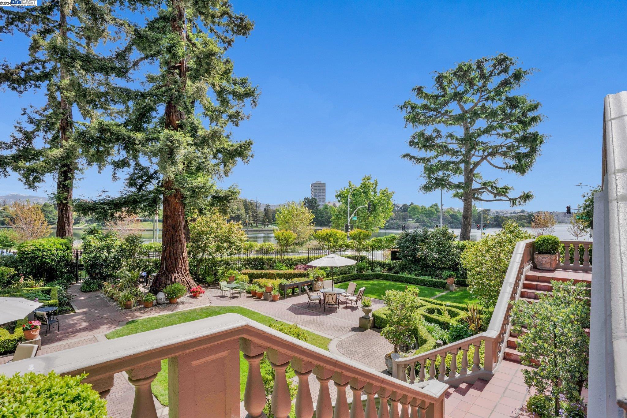 Detail Gallery Image 33 of 36 For , Oakland,  CA 94612 - – Beds | – Baths