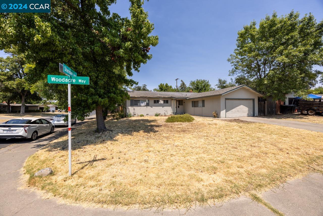 Detail Gallery Image 1 of 1 For 1807 Woodacre Way, Roseville,  CA 95661 - 3 Beds | 2 Baths