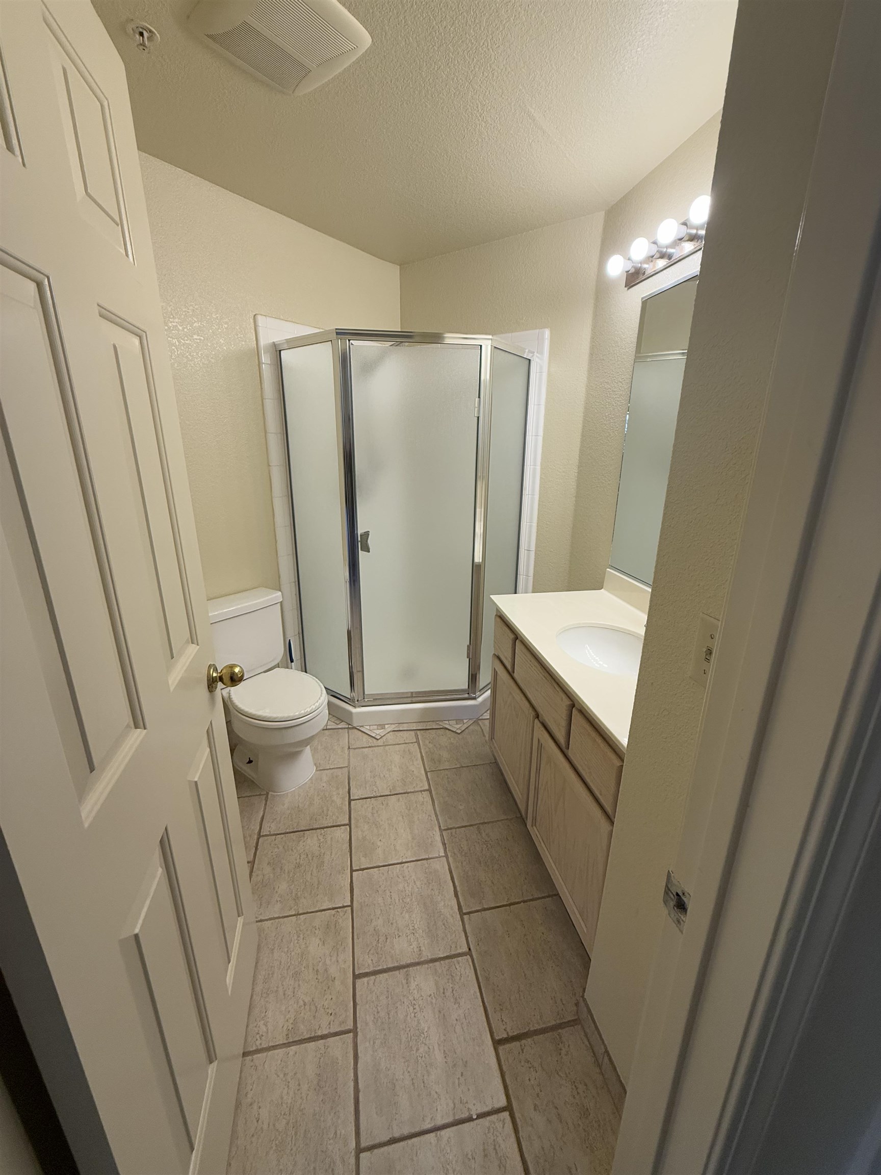 Photo #6: 41075804 Listing 
