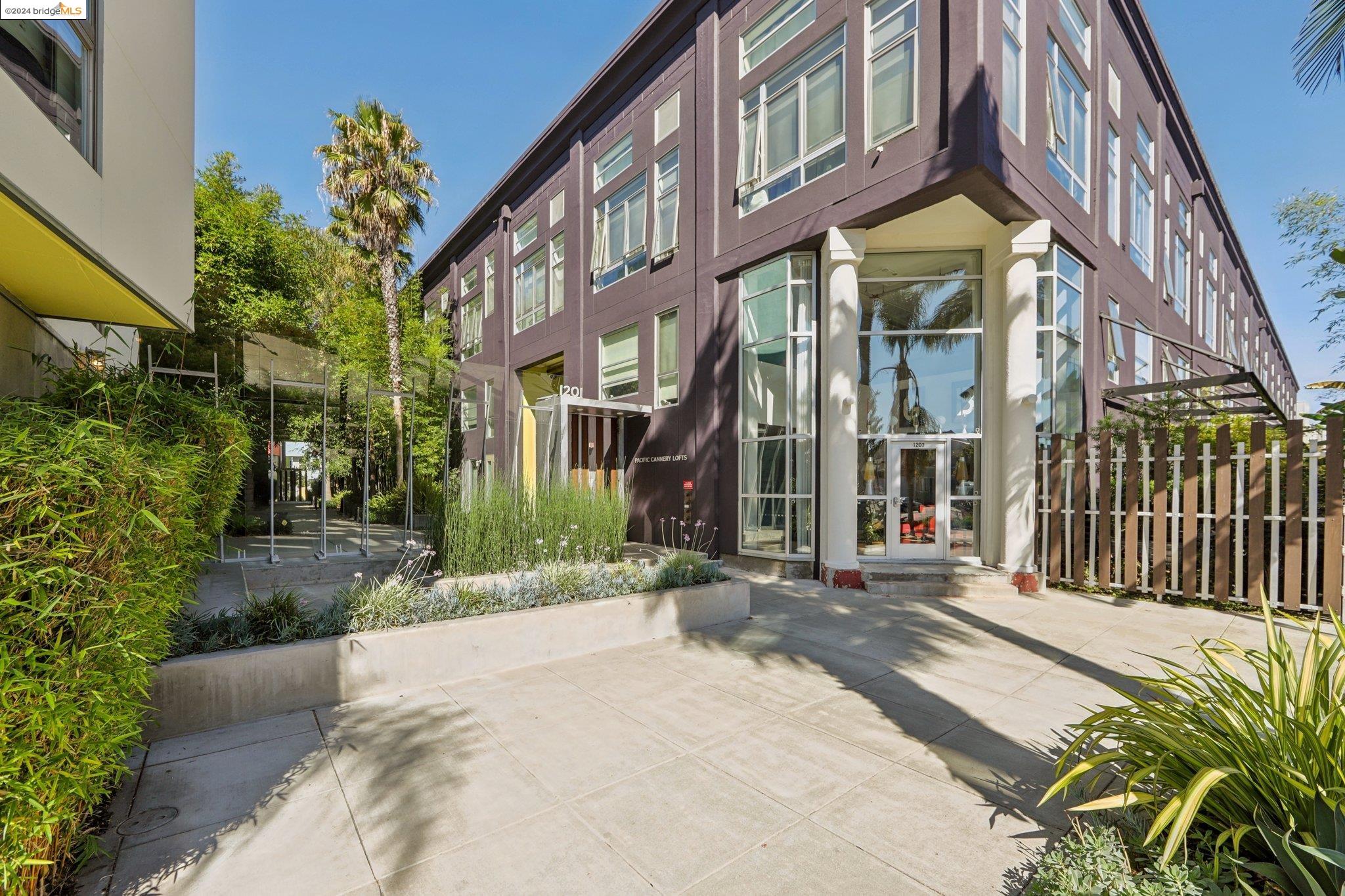 Photo #2: 41075855 Listing 